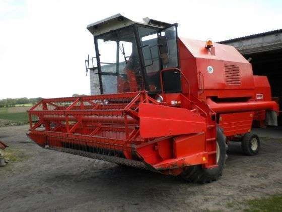 w bardzo dobrym stanie technicznym używany kombajn zbożowy Bizon Rekord Z 058 rok produkcji 1992