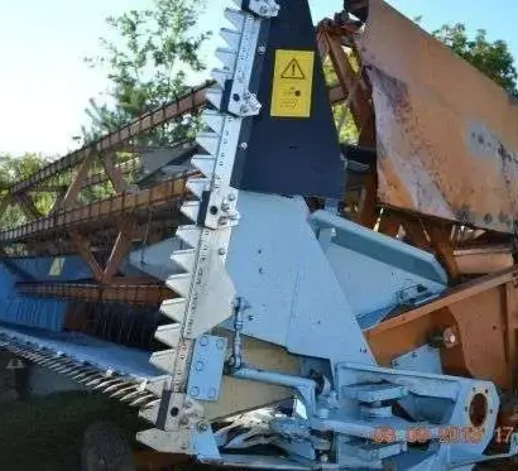 heder ze stołem do rzepaku do kombajnu Bizon Rekord Z 058