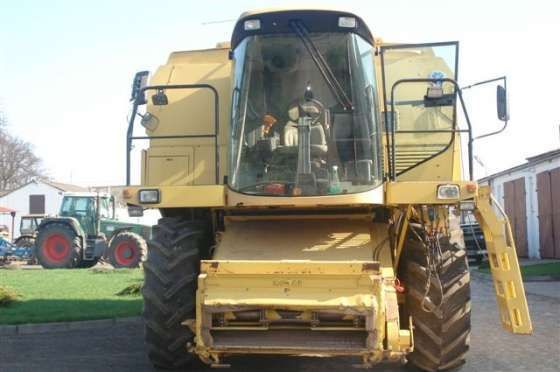 Kombajn zbożowy New Holland TX 66 3292 mth