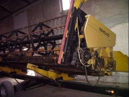Kombajn zbożowy New Holland TX 68 PLUS heder ze stołem do rzepaku