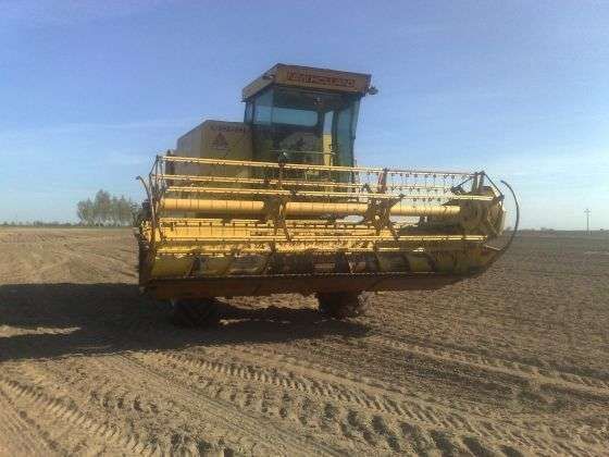 Kombajn zbożowy New Holland 8060 rok produkcji 1988