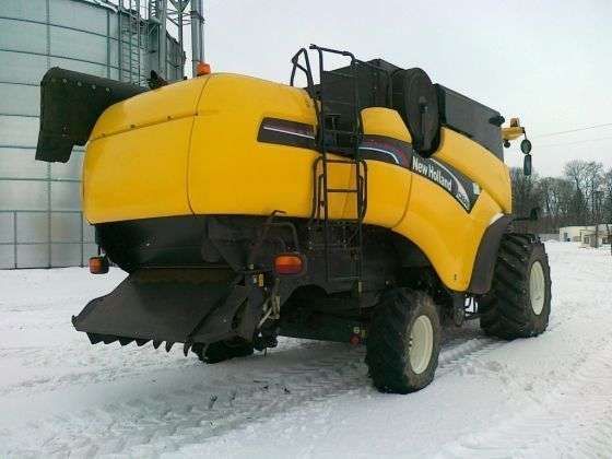 Kombajn zbożowy New Holland CX840 2004 rok produkcji