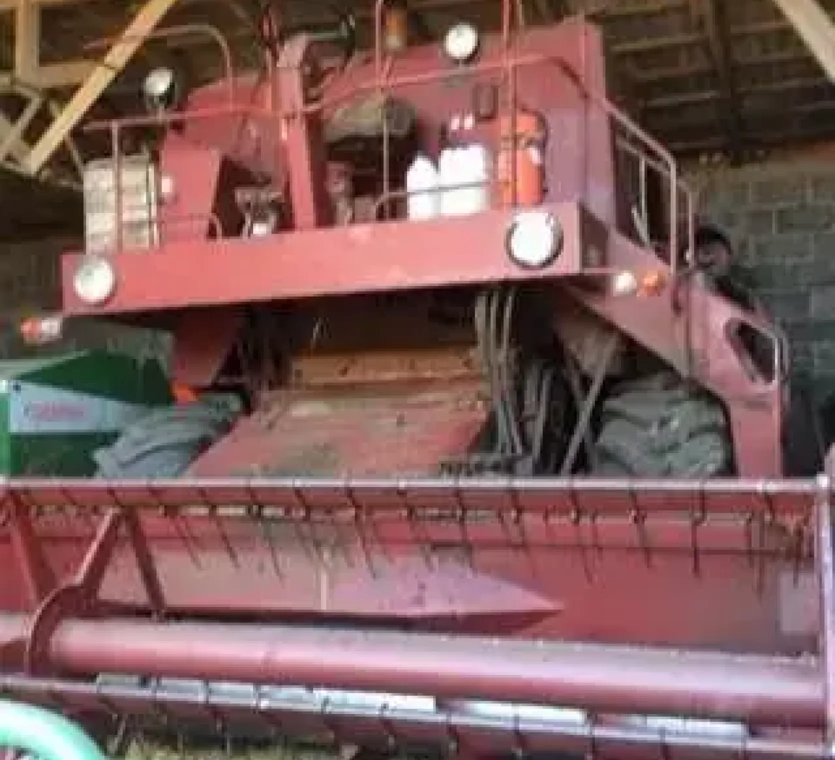 Używany kombajn zbożowy BIZON typ Z056 Z050 rok produkcji 1986 bez kabiny stan dobry korbanek.pl
