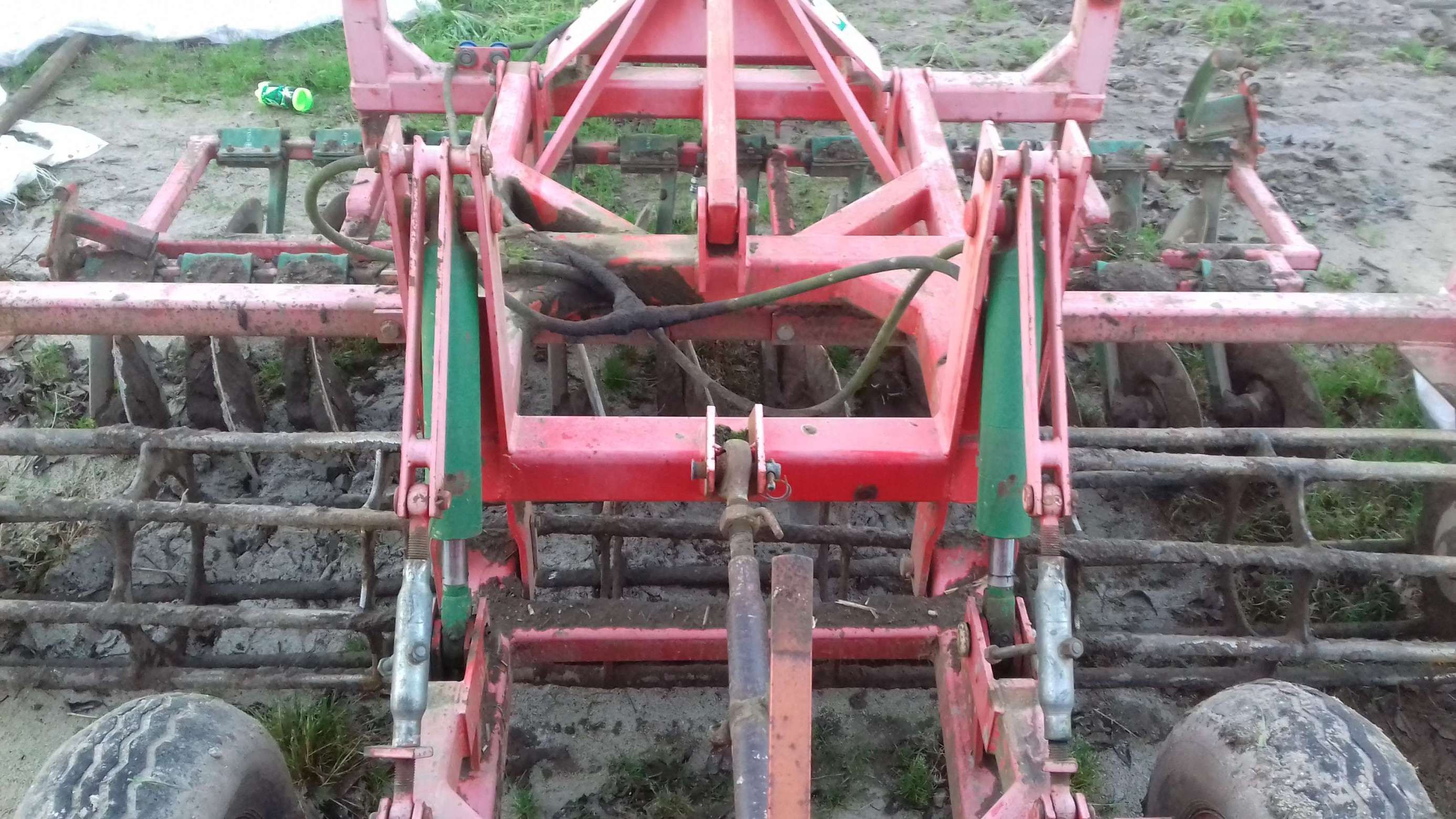 Używany agregat i siewnik mechaniczny na hydropaku