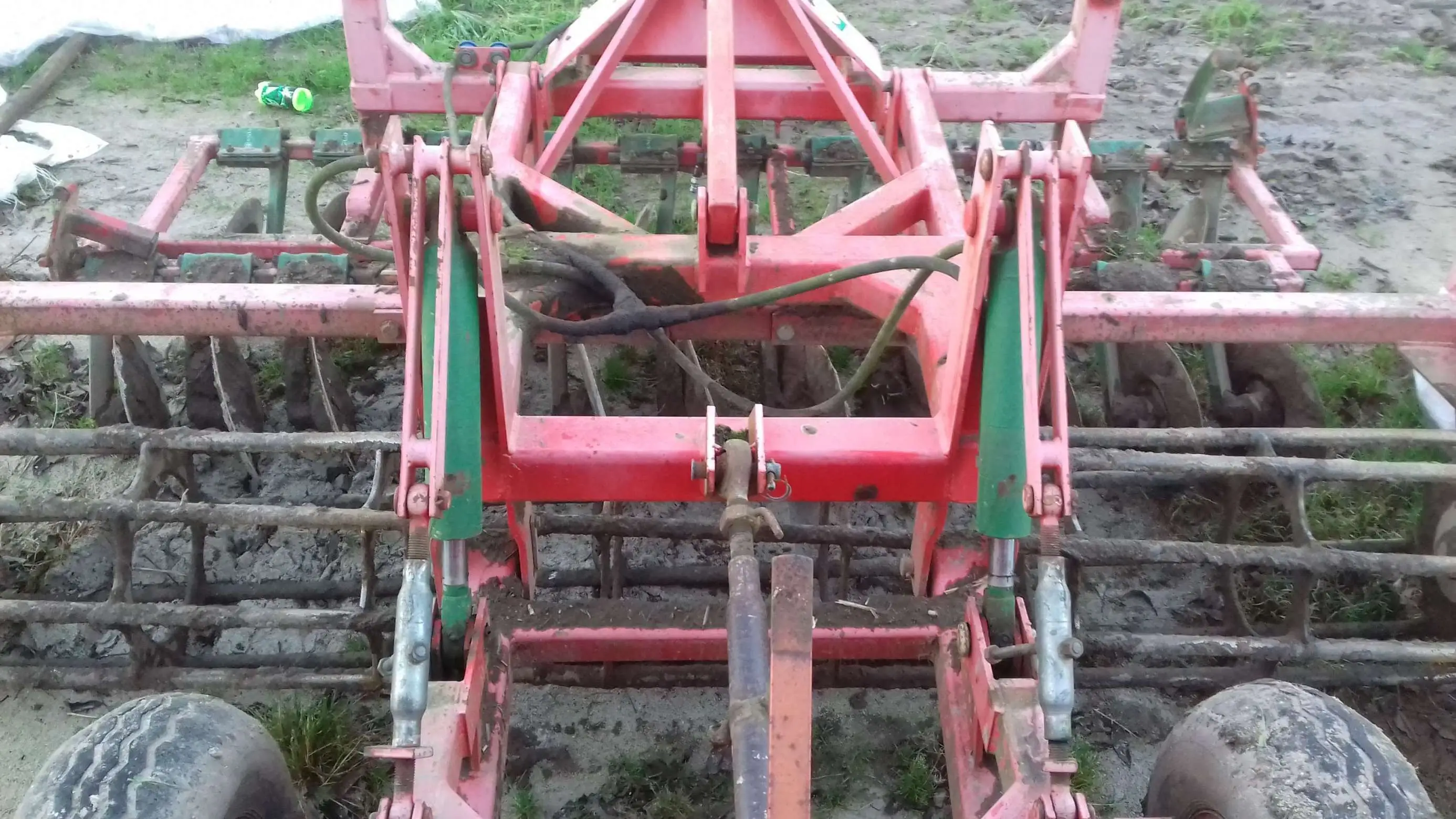 Używany agregat i siewnik mechaniczny na hydropaku