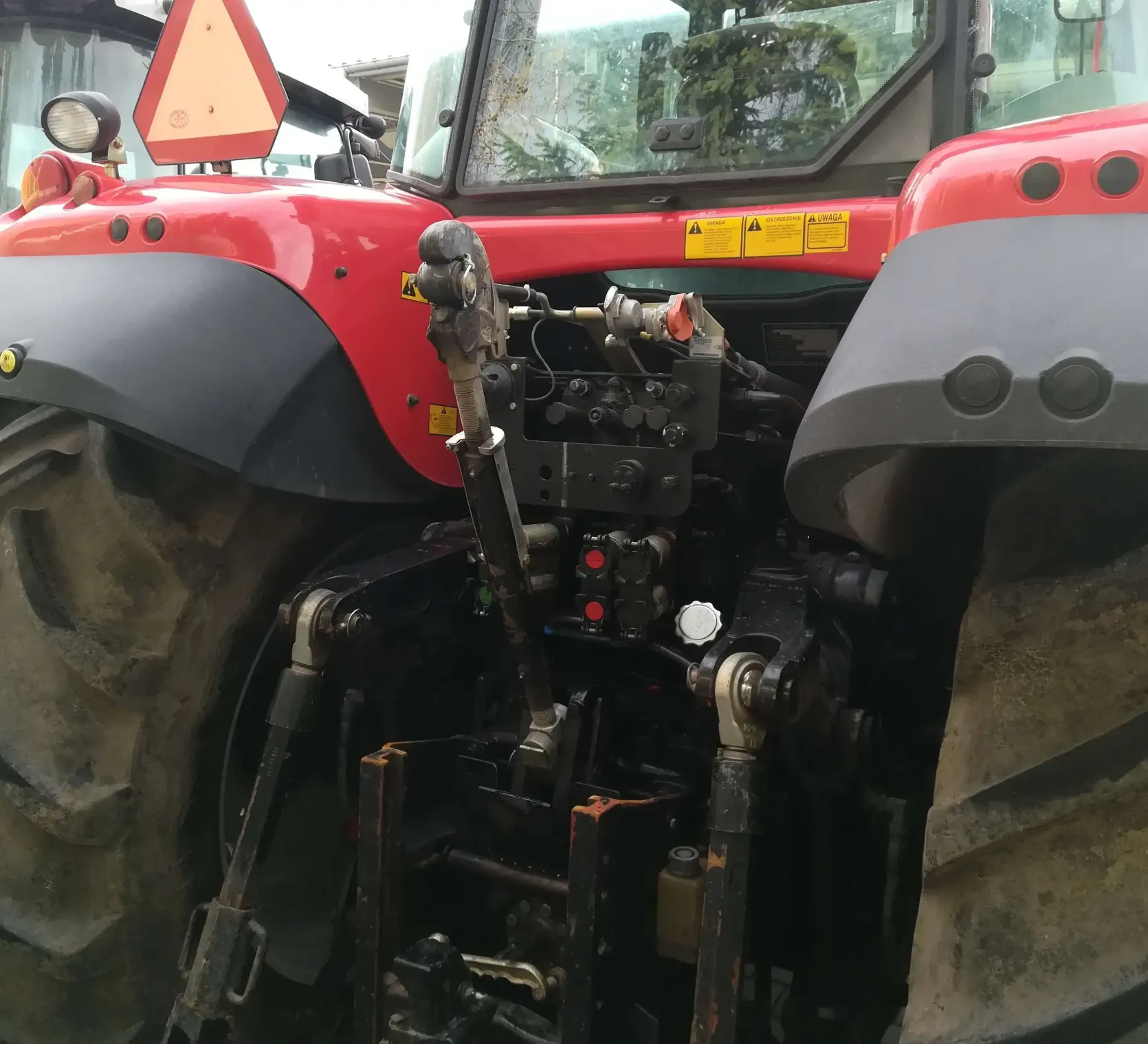 Tylny Układ Zawieszenia w ciągniku MF 6495