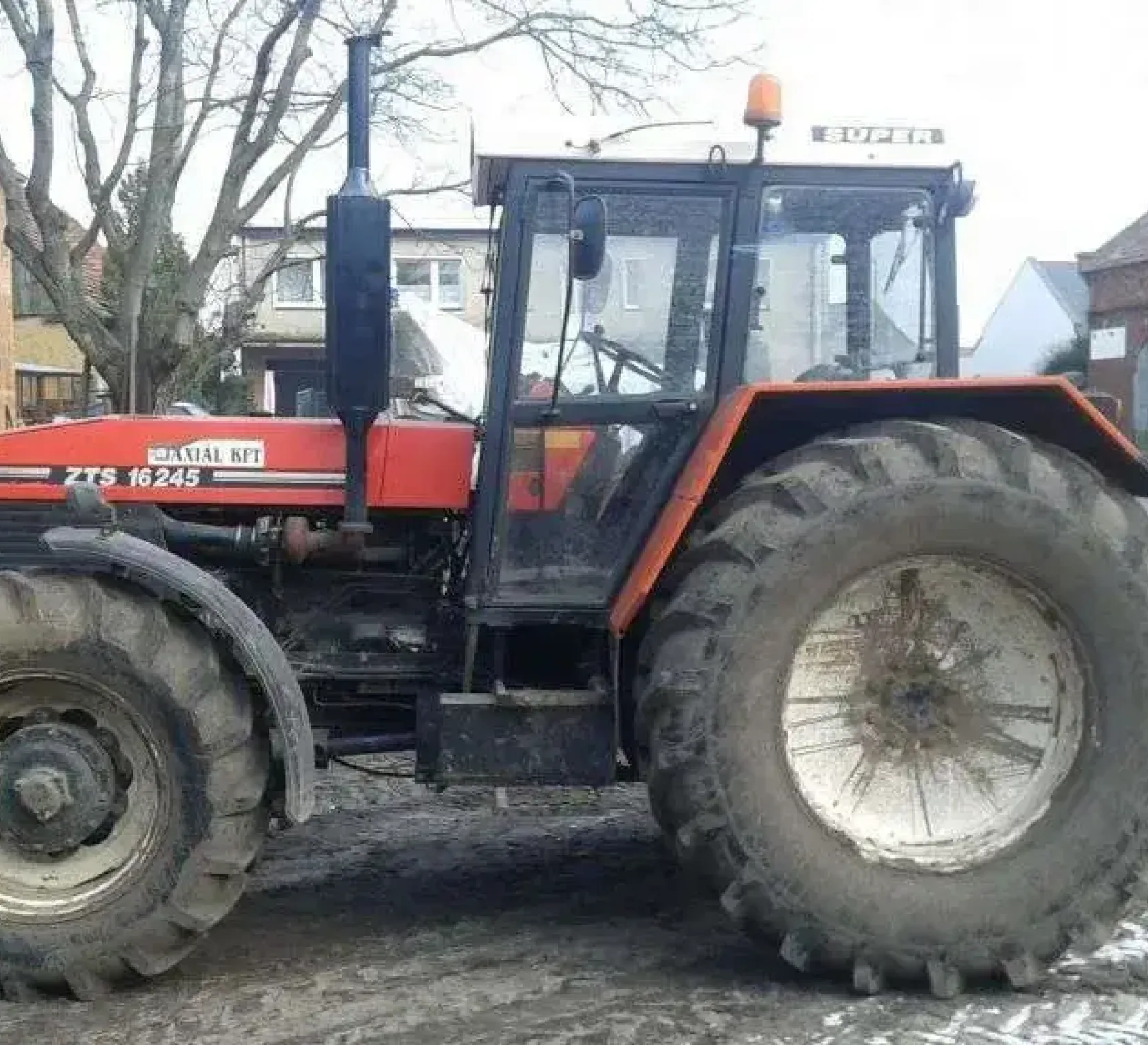 ciągnik rolniczy Zetor 16245 używany do sprzedania zdjęcie lewy bok