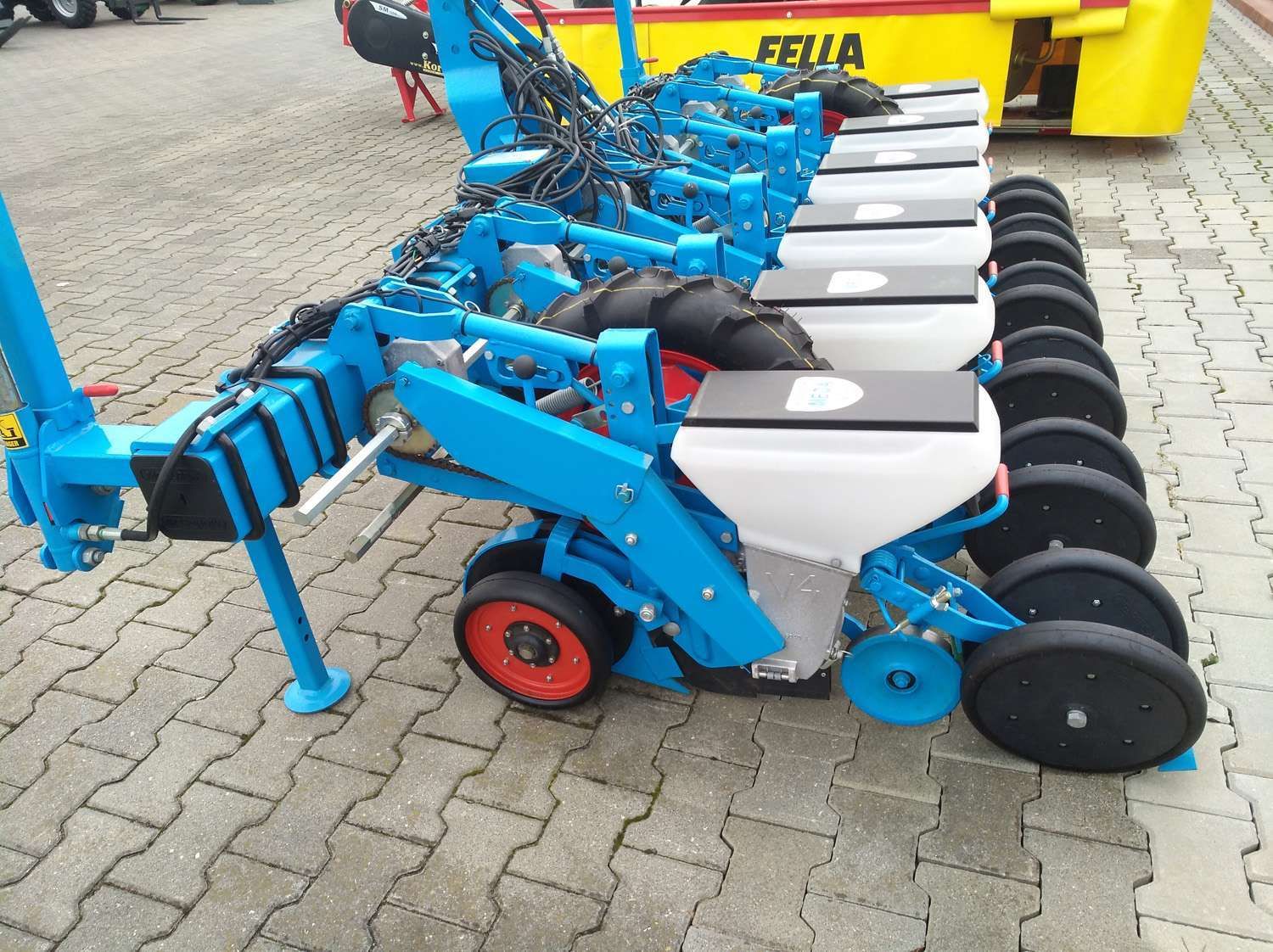 Sekcje wysiewające Monosem MECA V4 do siewu buraka otoczkowanego, wysiew mechaniczny