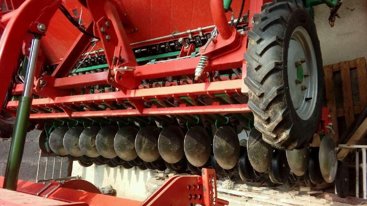 Siewnik zbożowy talerzowy SR300 stan bardzo dobry Agregat talerzowy AT30 stan bardzo dobry
