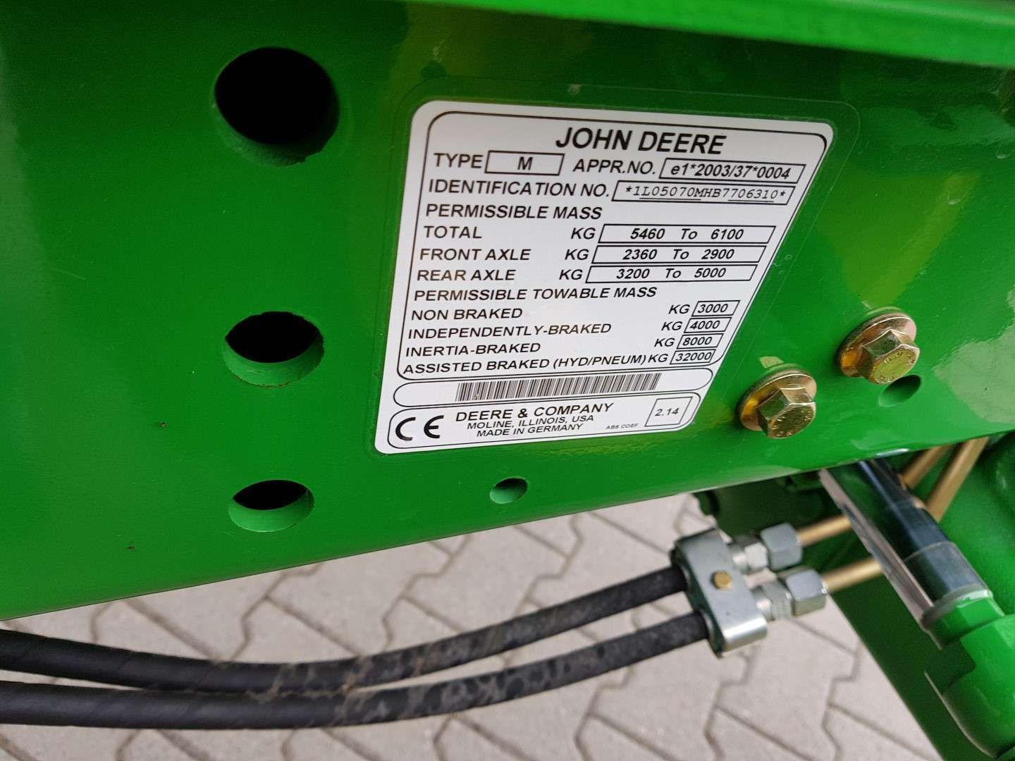 Tabliczka znamionowa w JD 5070M korbanek.pl