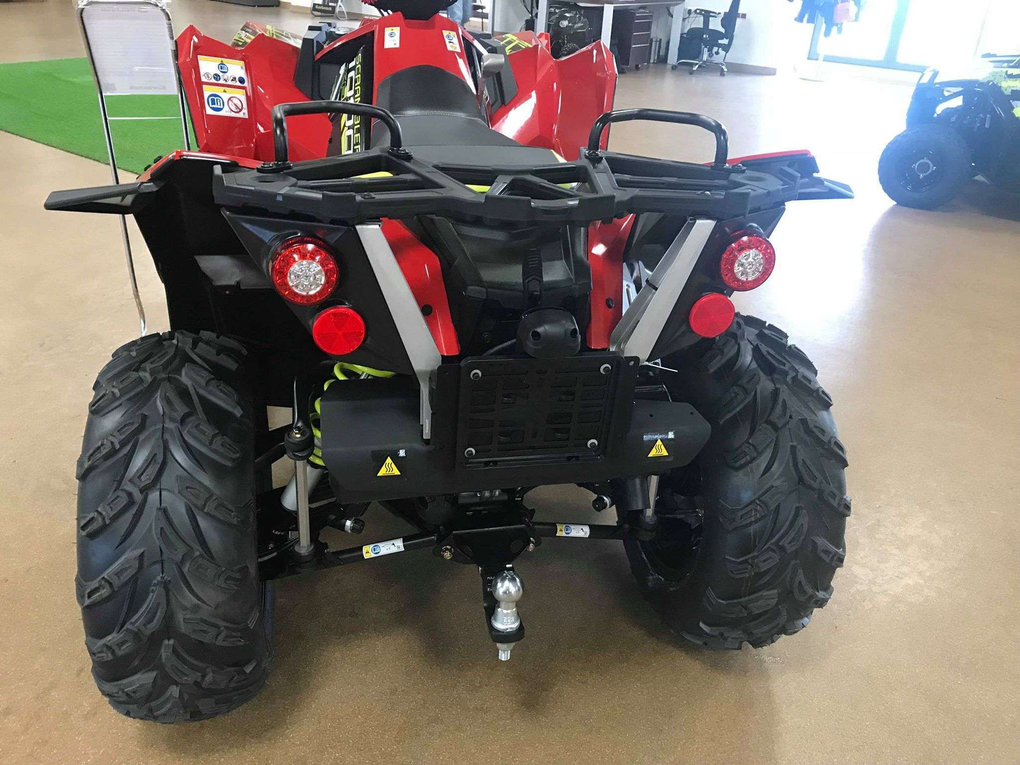 ciągnik rolniczy używany POLARIS SCRAMBLER XP 1000 tył szerokie mocne opony