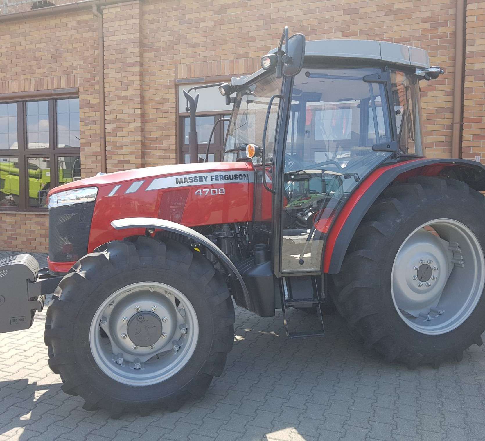 Massey Ferguson 4708 oferta z korbanek.pl