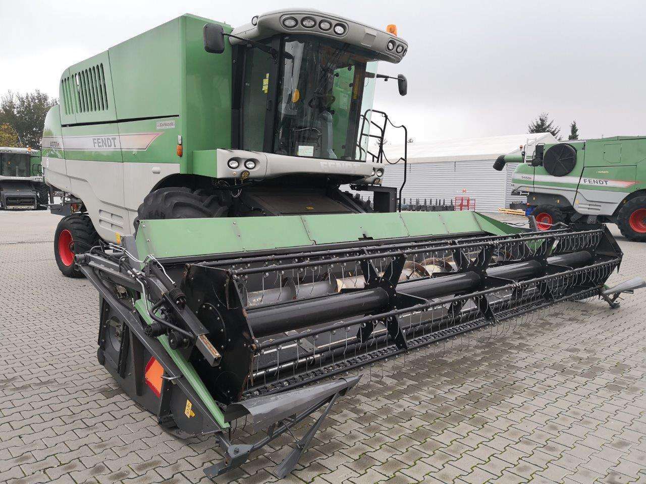 Używany kombajn z oferty www.korbanek.pl Fendt 8370 P z hederem FT 770 PF