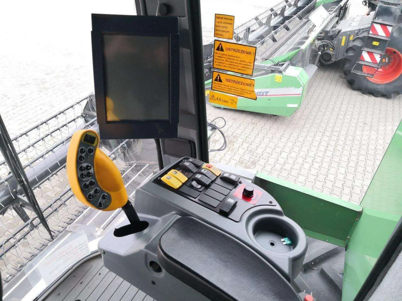 Terminal obsługowy - Fieldstar w kombajnie Fendt 8370 P