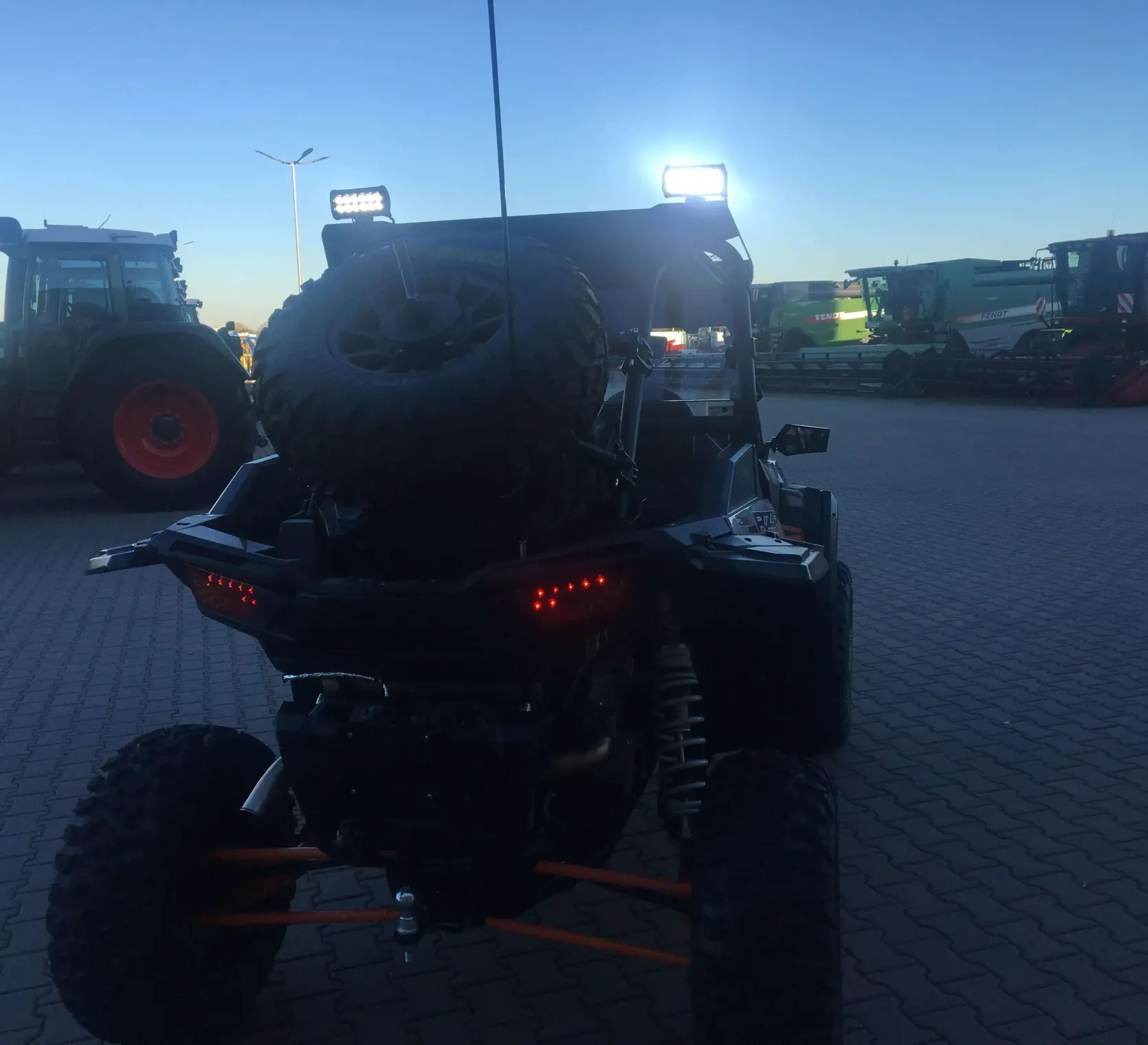 zdjęcie tył pojazdu Polaris RZR XP Turbo EPS - Limited Edition