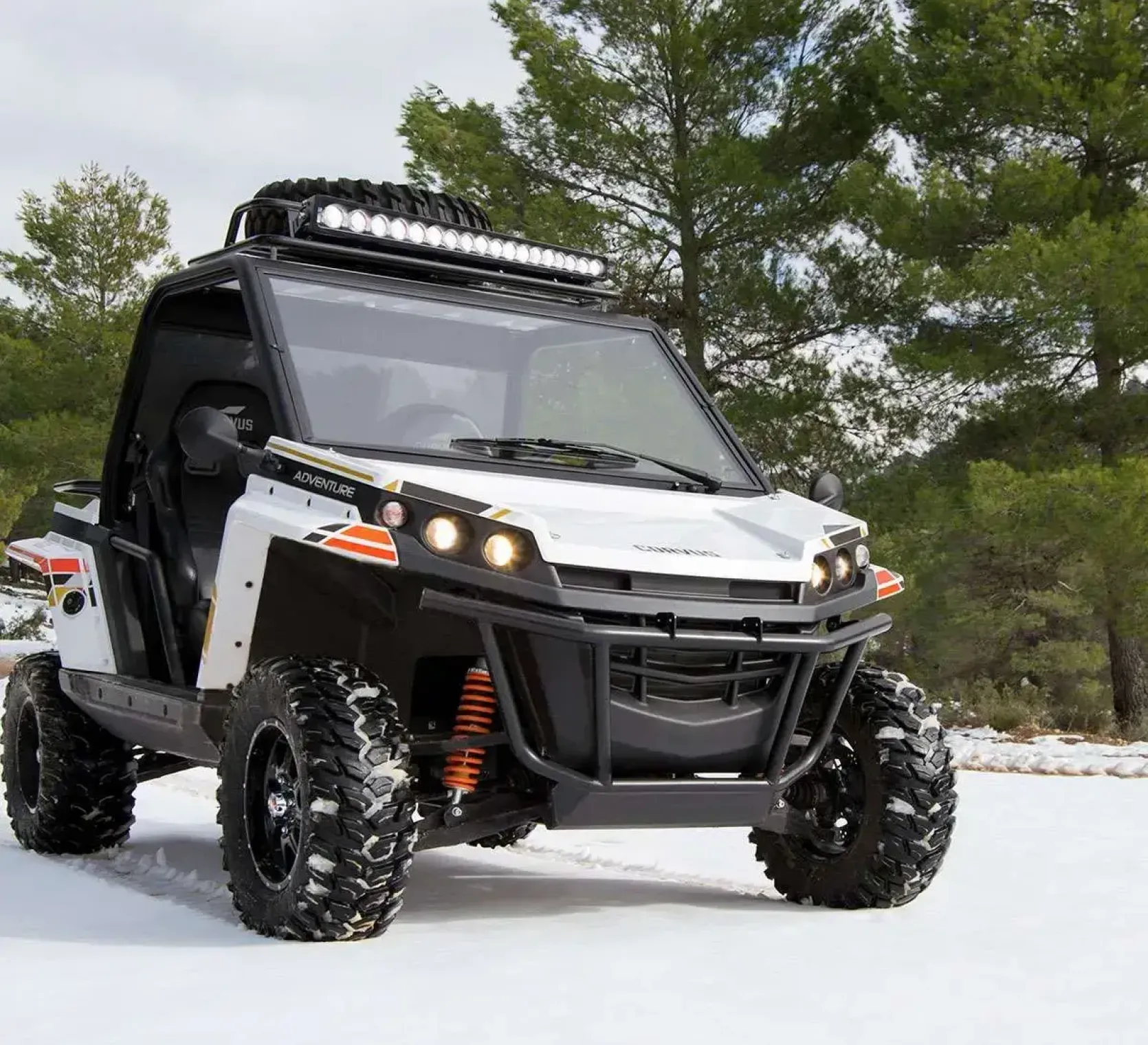 Corvus Adventurer T900 na śniegu
