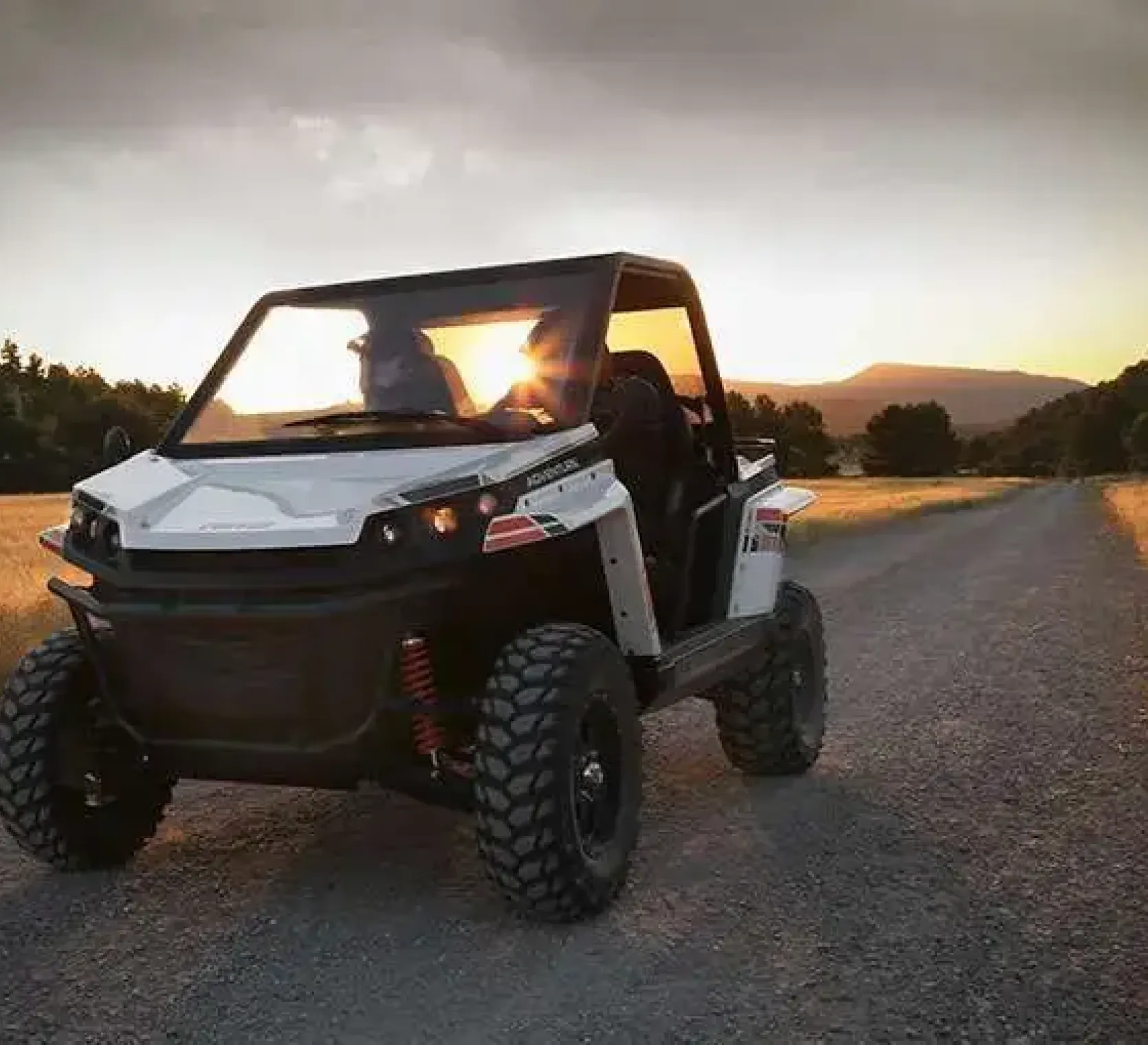 Corvus Adventurer T900 z przodu