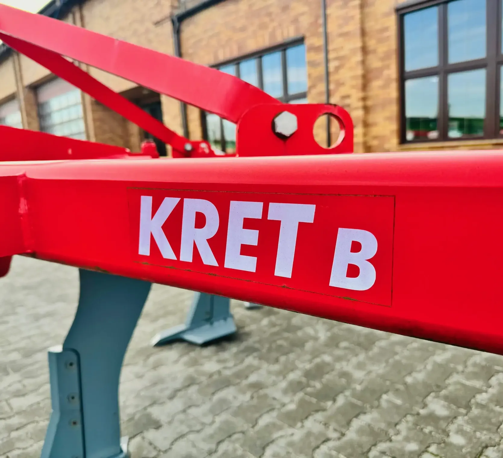 Agregat-glebosz-unia-group-kret-b-3-5-zabezpieczenie-srubowe-plac-korbanek