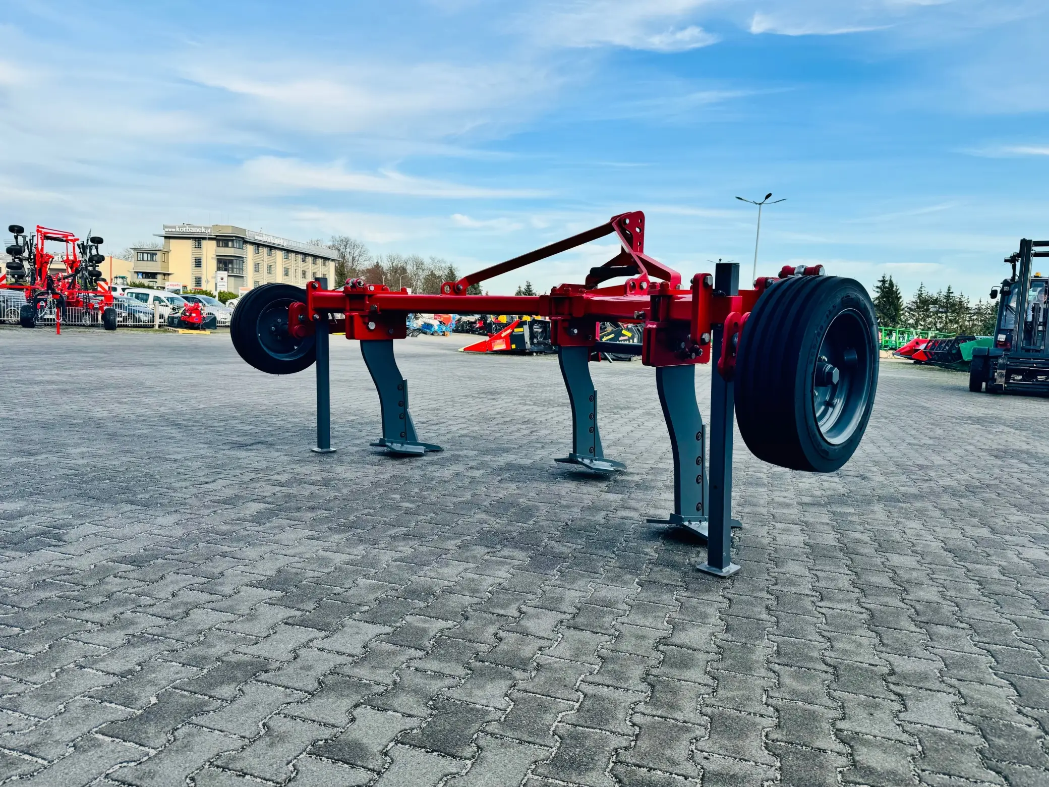 Agregat-glebosz-unia-group-kret-b-3-5-zabezpieczenie-srubowe-plac-korbanek