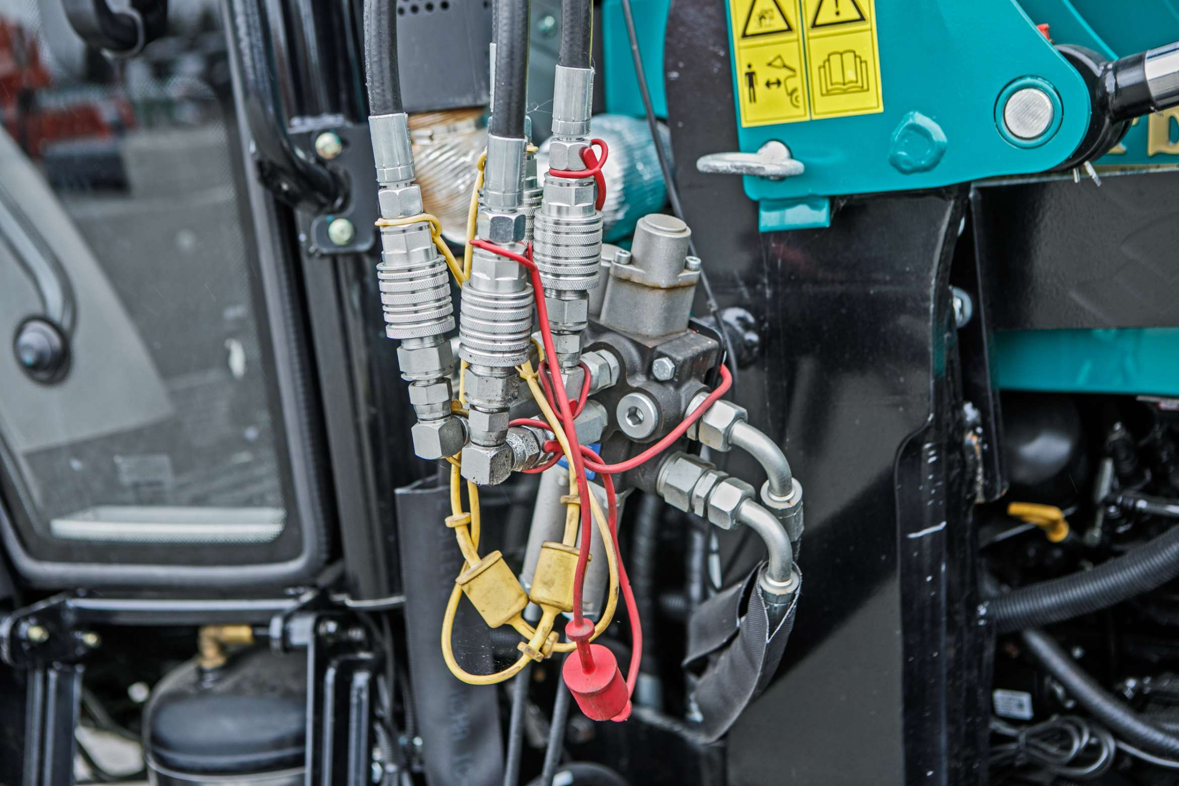Rozdzielacz hydrauliczny ładowacza czołowego Hydramet