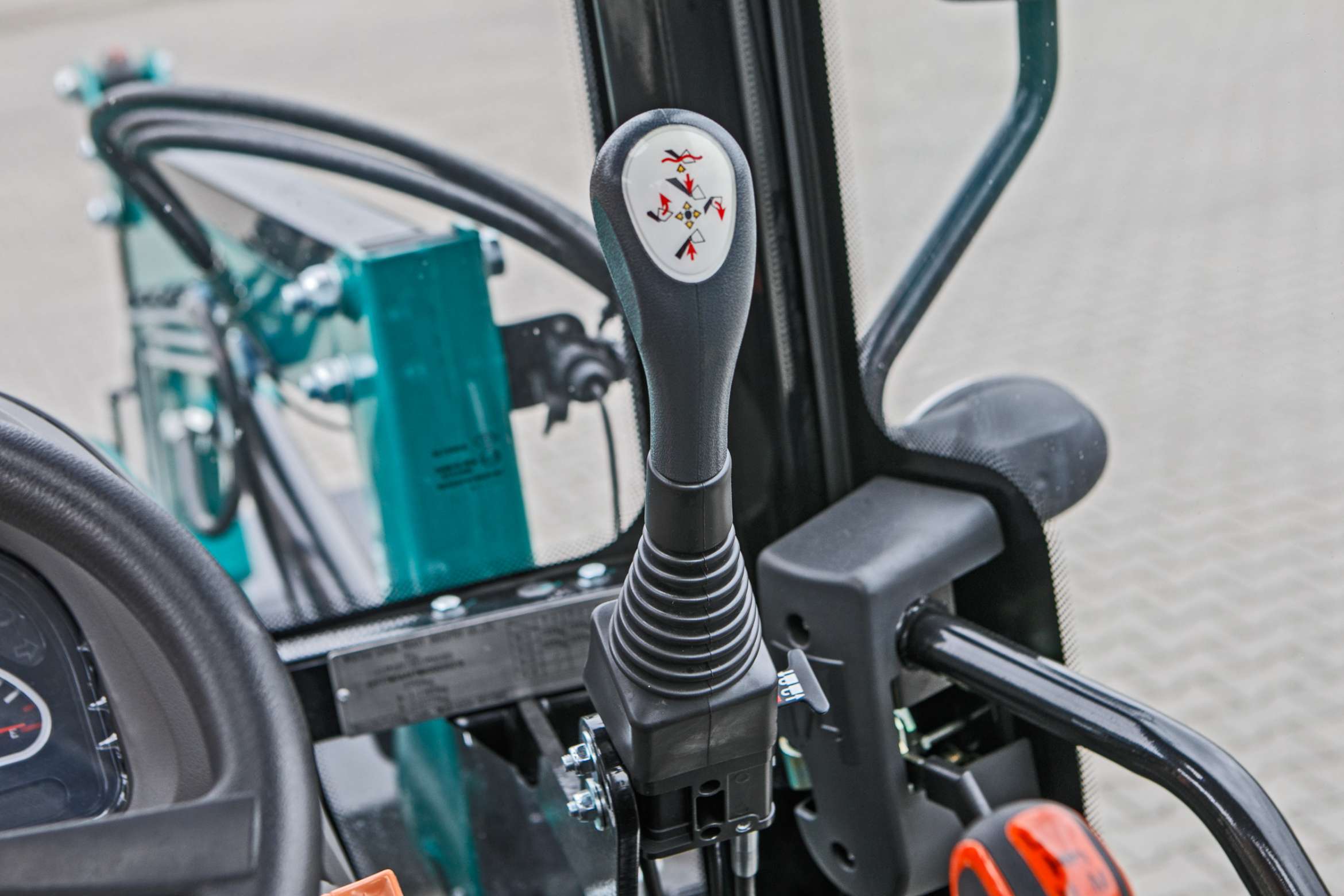Joystick sterowania ładowaczem czołowym Xtreme S