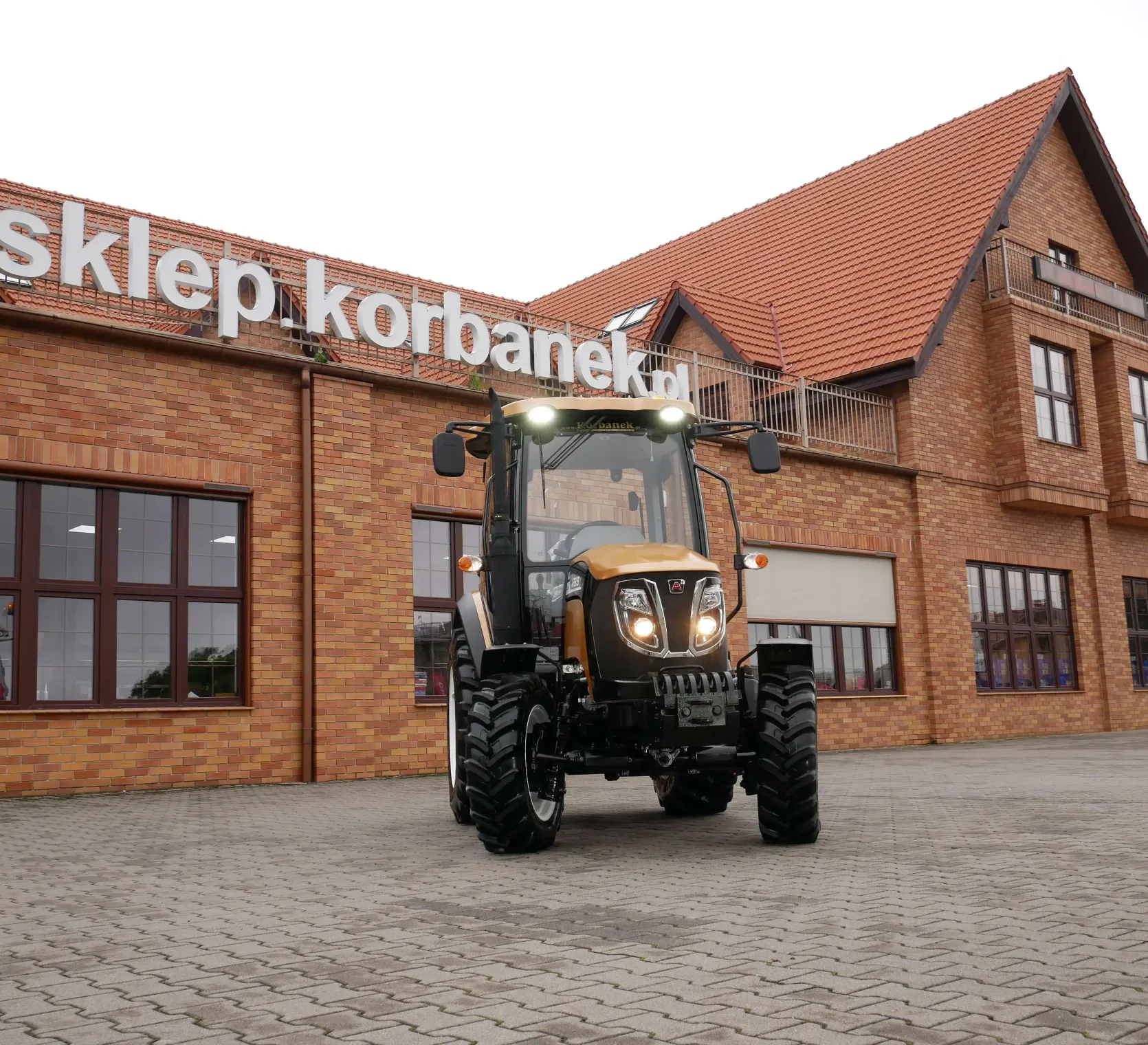 Oświetlenie ledowe w ciągniku Arbos 3055 Gold Limited +
