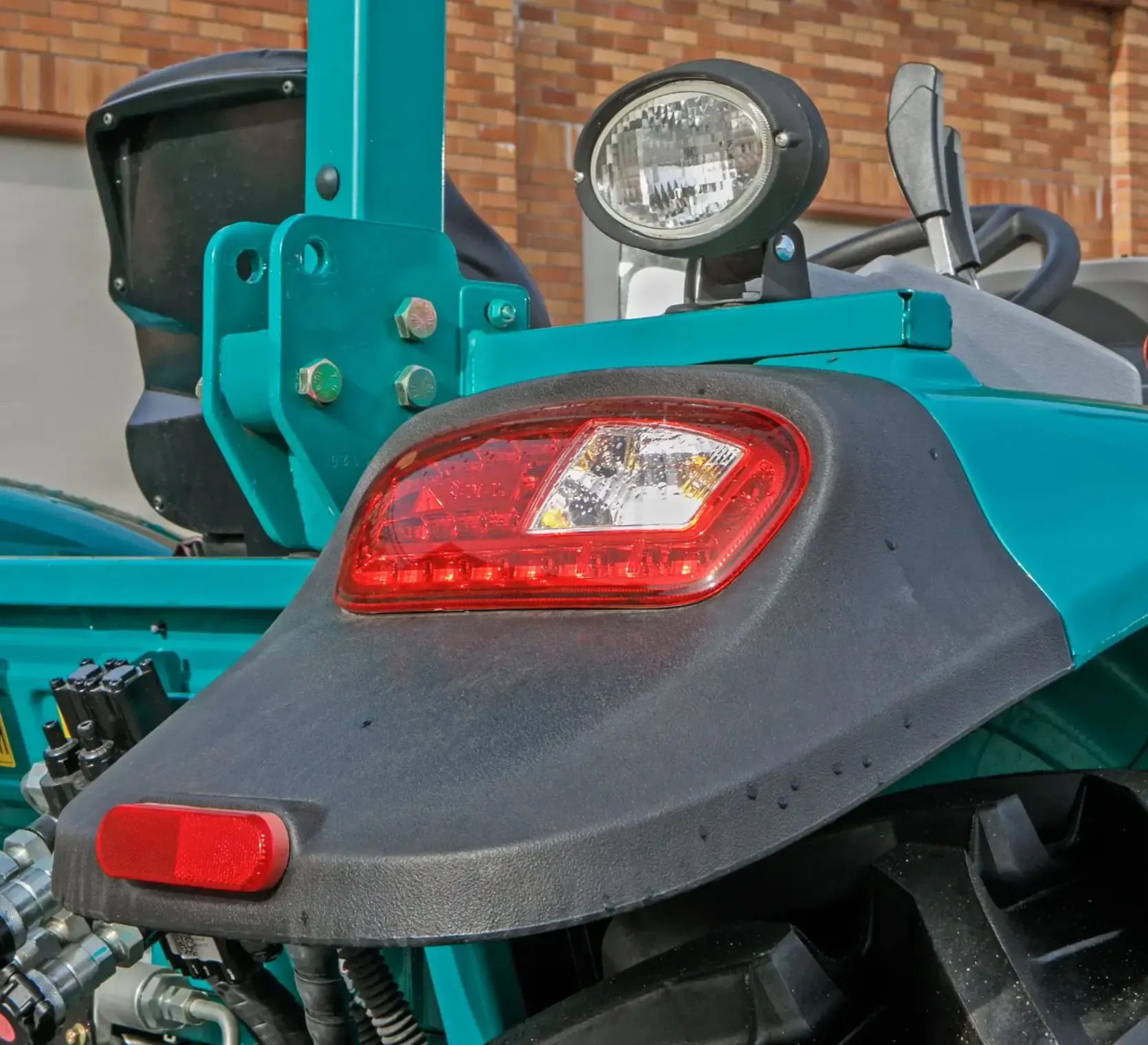 Tylna lampa ciągnika Arbos 3065