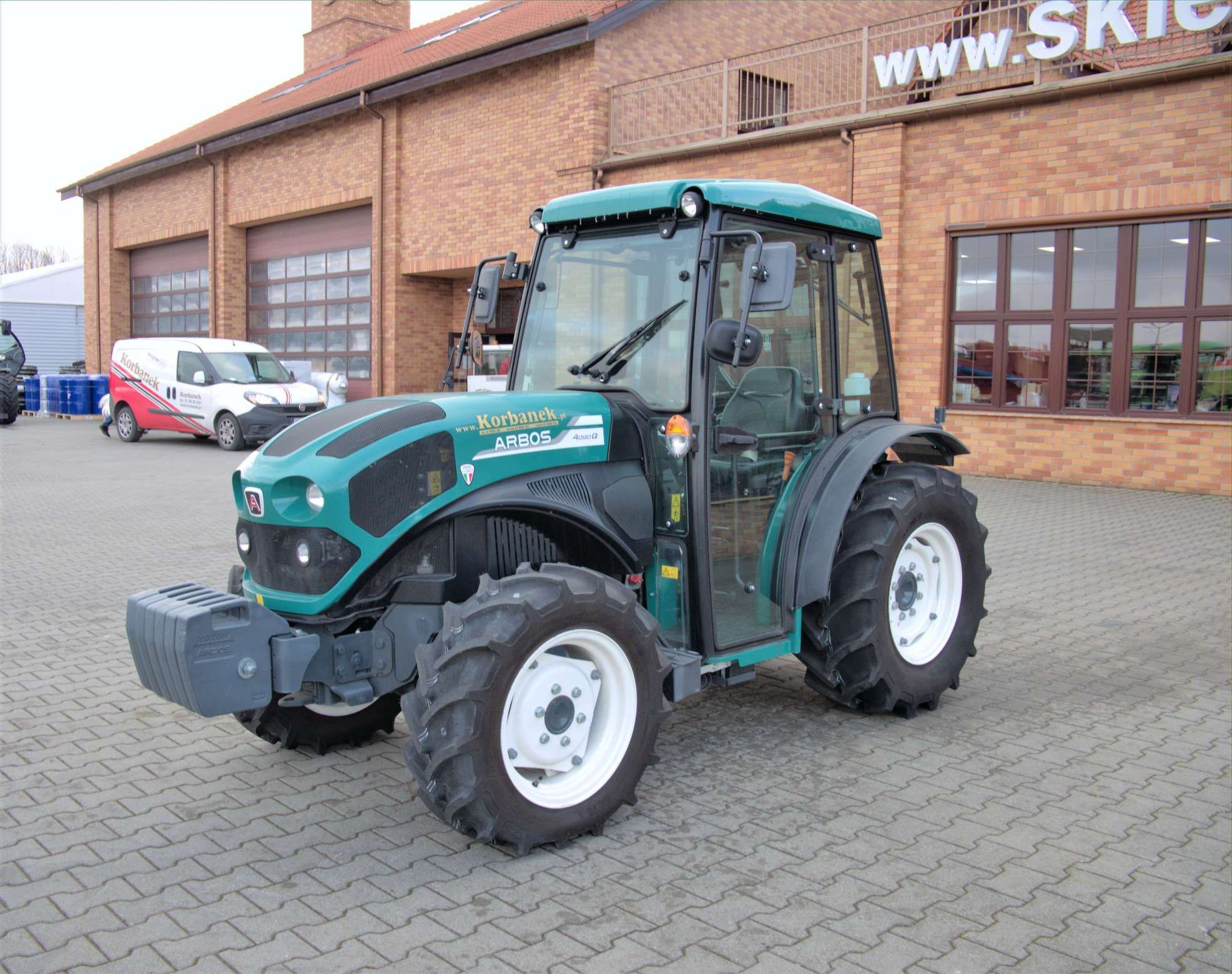 Arbos 4090Q zwrotny ciągnik sadowniczy