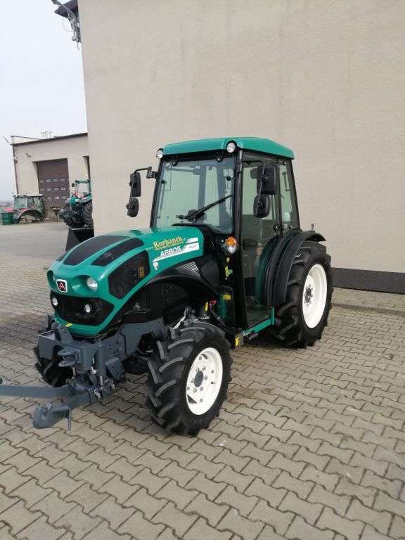 Arbos 4100F czwrotny ciągnik sadowniczy