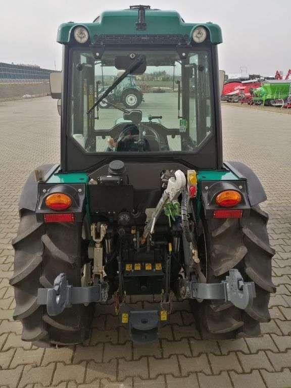 Arbos 4100F tył z wyposażeniem pod ogród i sad