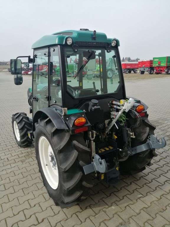 Arbos 4100F jako maszyna do każdego pagórkowatego sadu i ogrodu