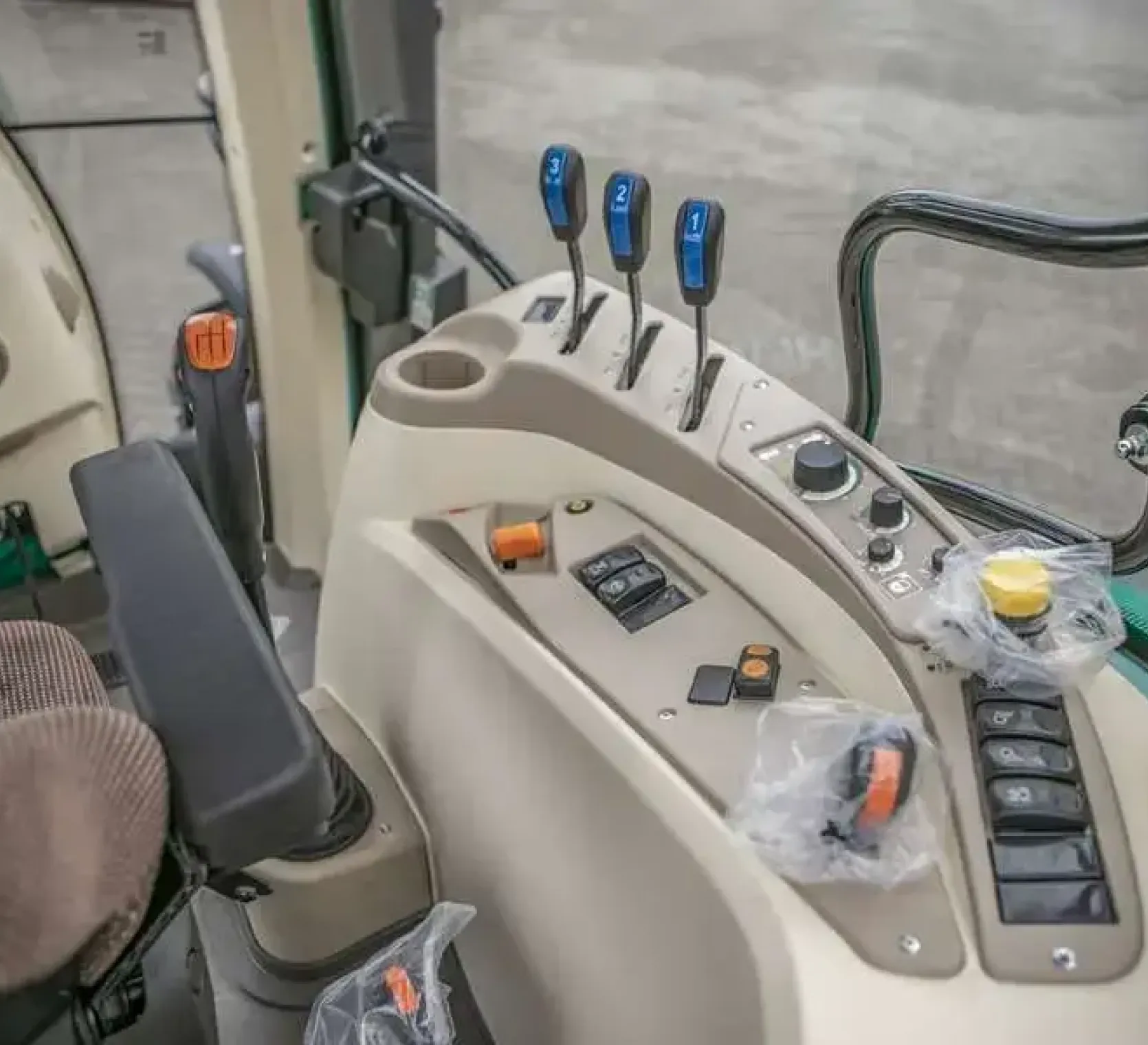 Panel sterowania w ciągniku arbos 5115 advanced