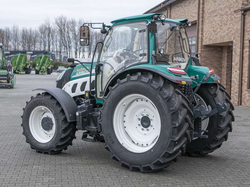 Arbos 5115 Global od tyłu na placu korbanka