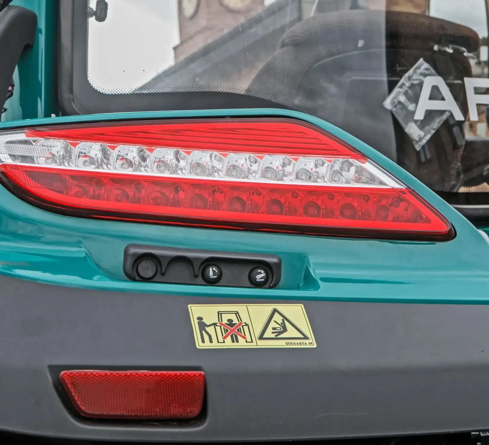 Lewa tylna lampa ciągnika Arbos 5130 Advanced