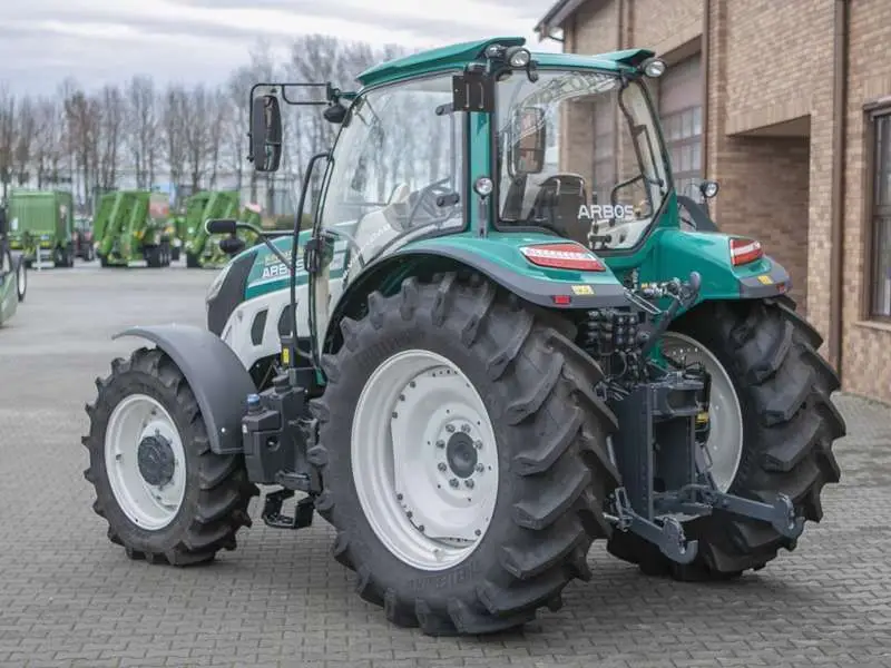 Tylny bok ciągnika Arbos 5130 Global TUZ hydraulika