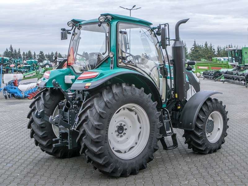 Ciągnik Arbos 5130 global z widokiem na tylny bok