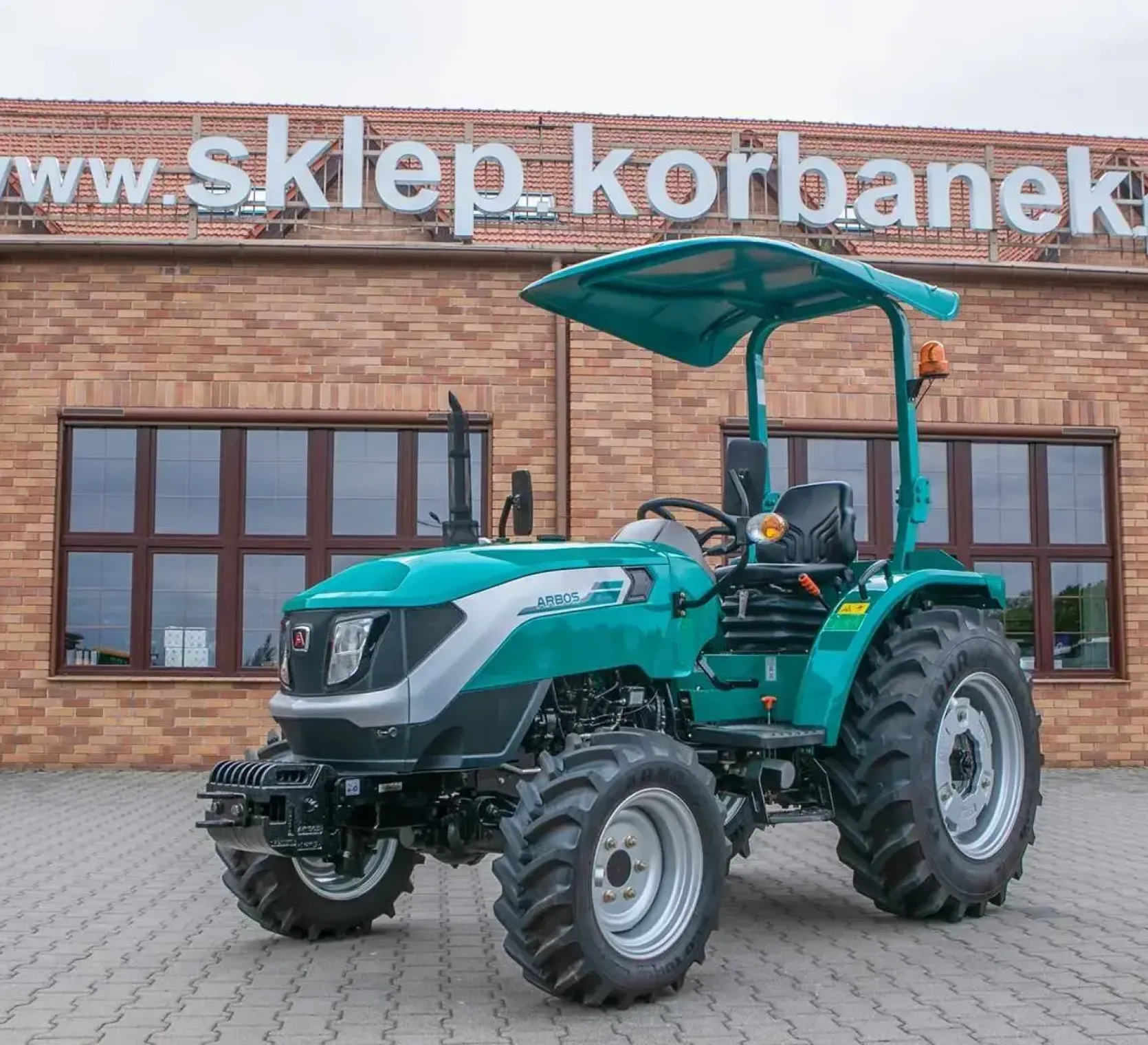 Ciągnik Arbos 2025 bez kabiny.