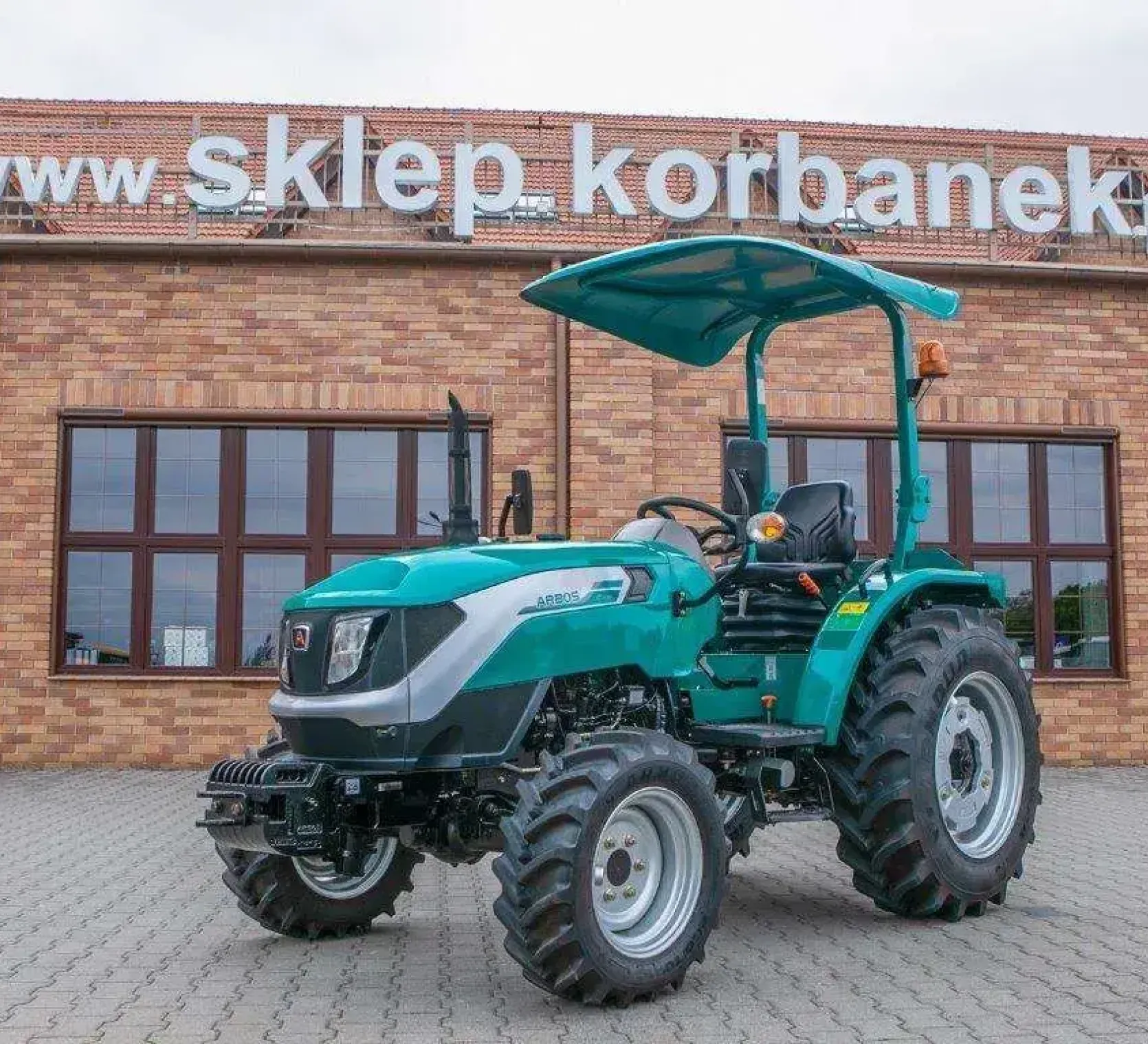Ciągnik 2035 Arbos platforma