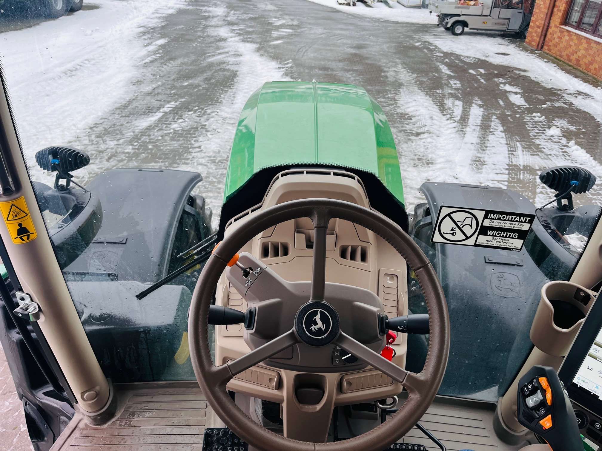 Ciągnik rolniczy John Deere 6R 195KM