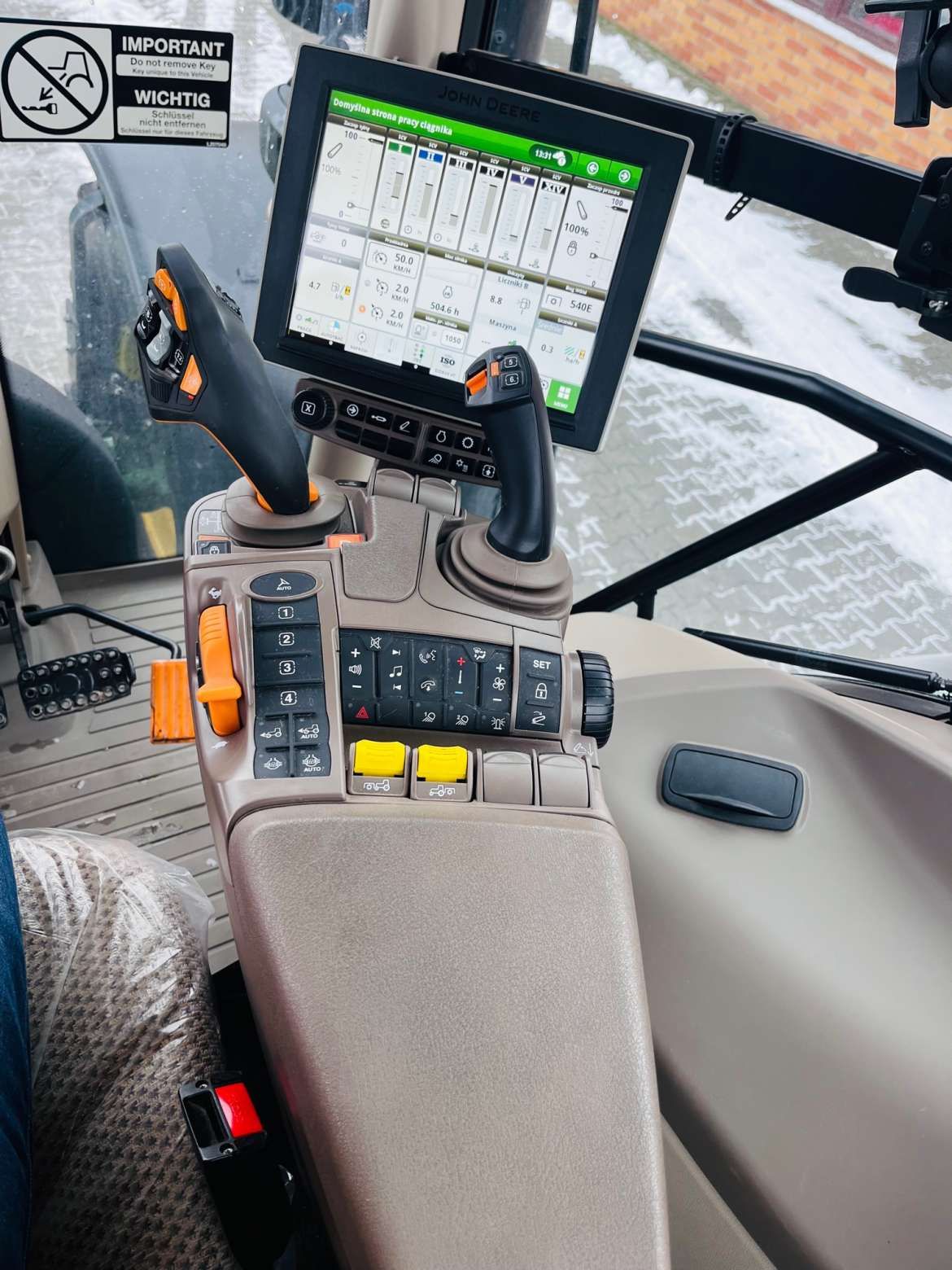 Ciągnik rolniczy John Deere 6R 195KM