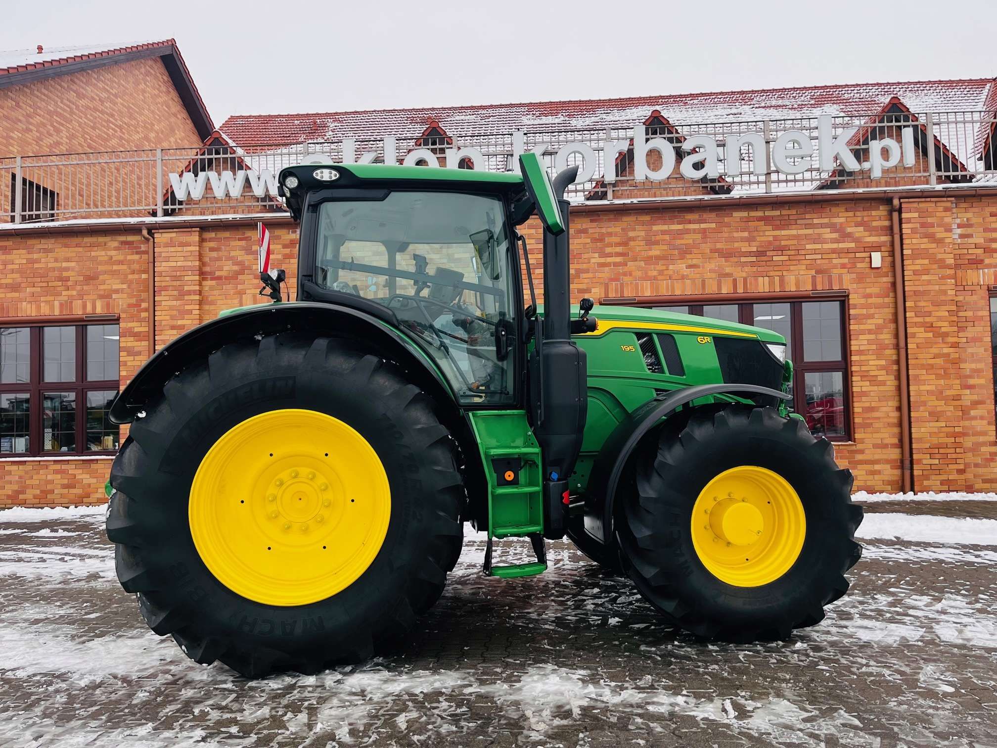 Ciągnik rolniczy John Deere 6R 195KM