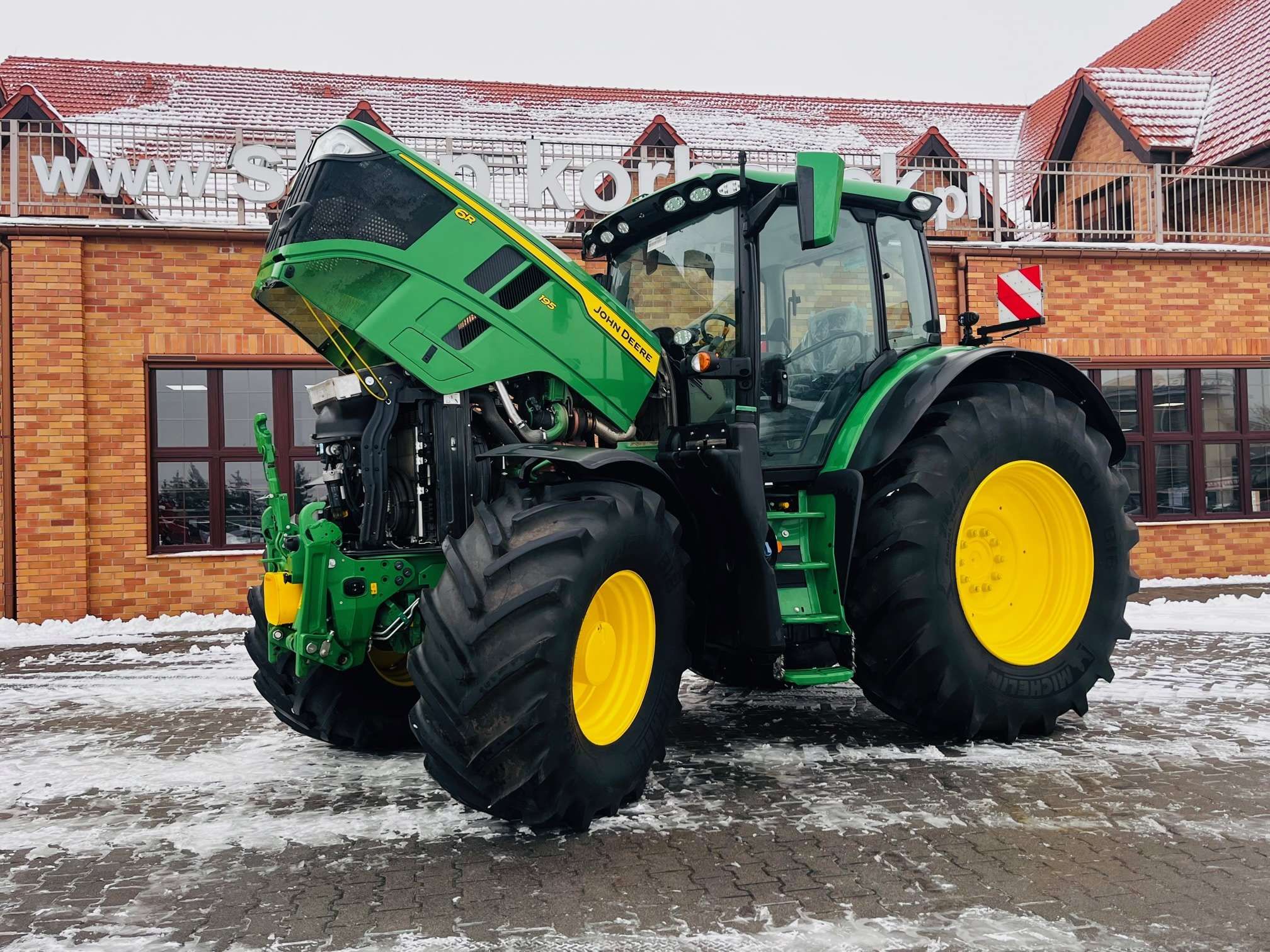 Ciągnik rolniczy John Deere 6R 195KM