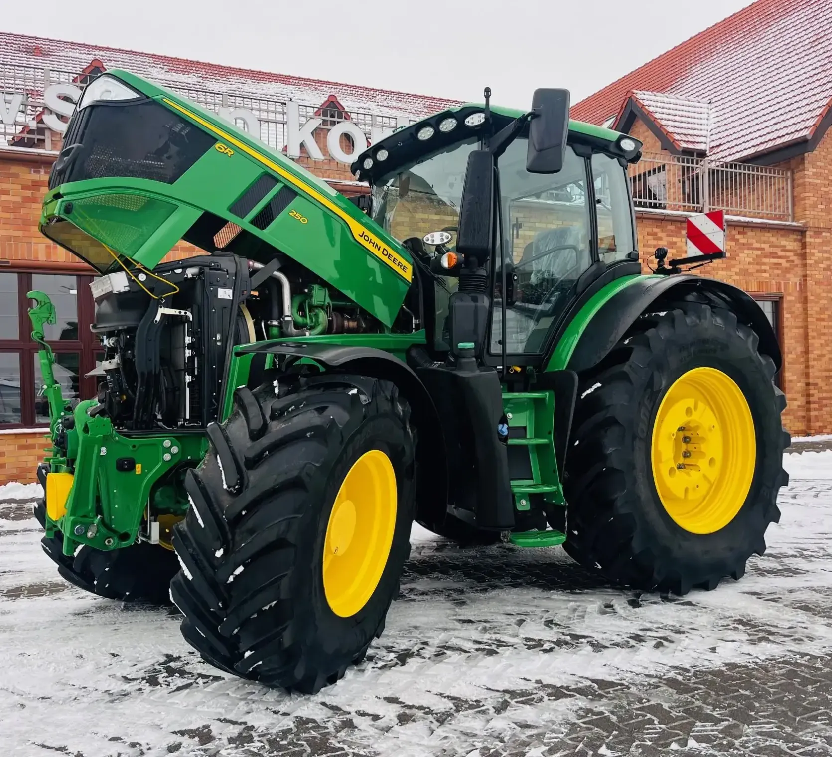 Ciągnik rolniczy John Deere 6R 250 KM