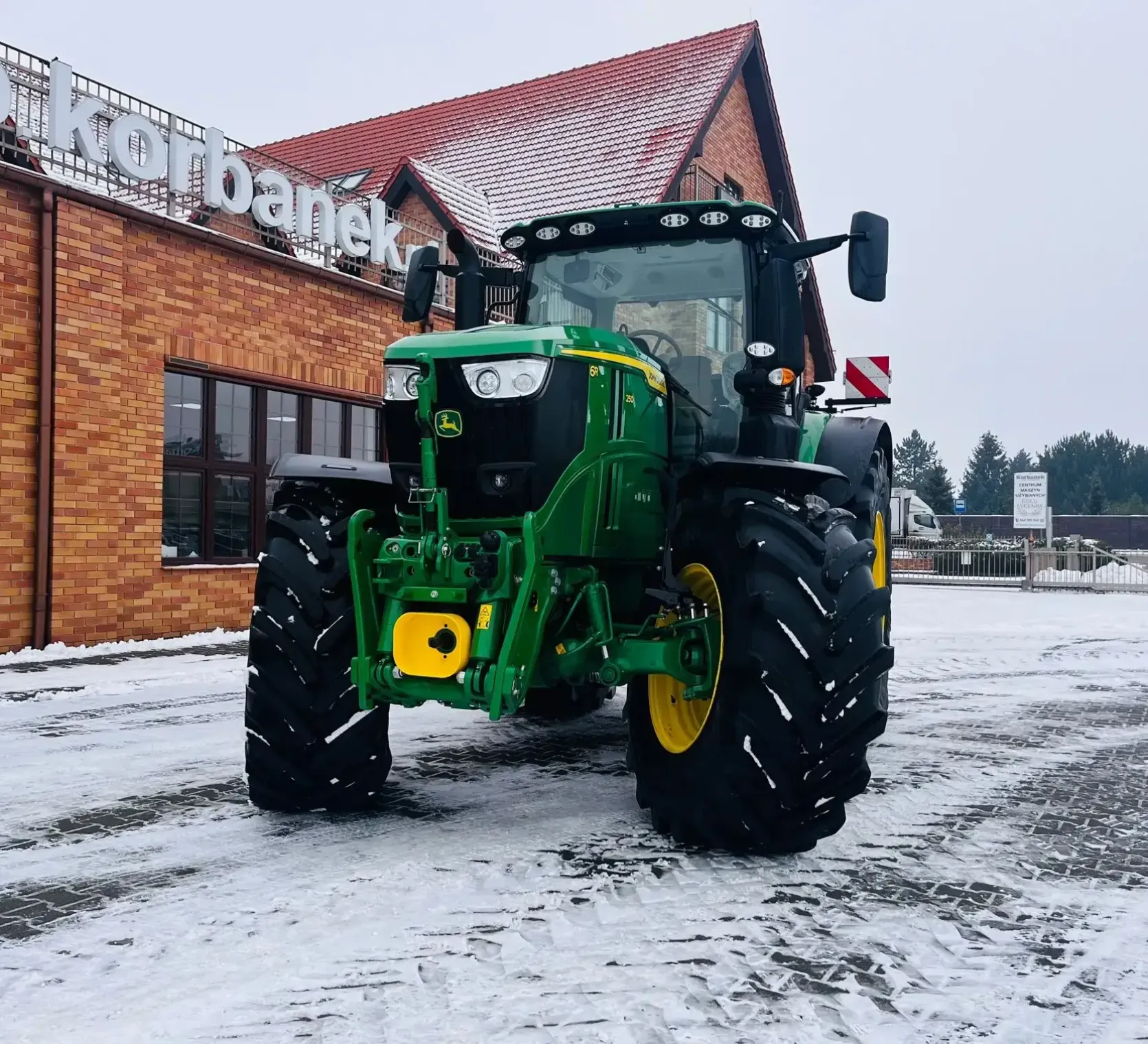 Ciągnik rolniczy John Deere 6R 250 KM