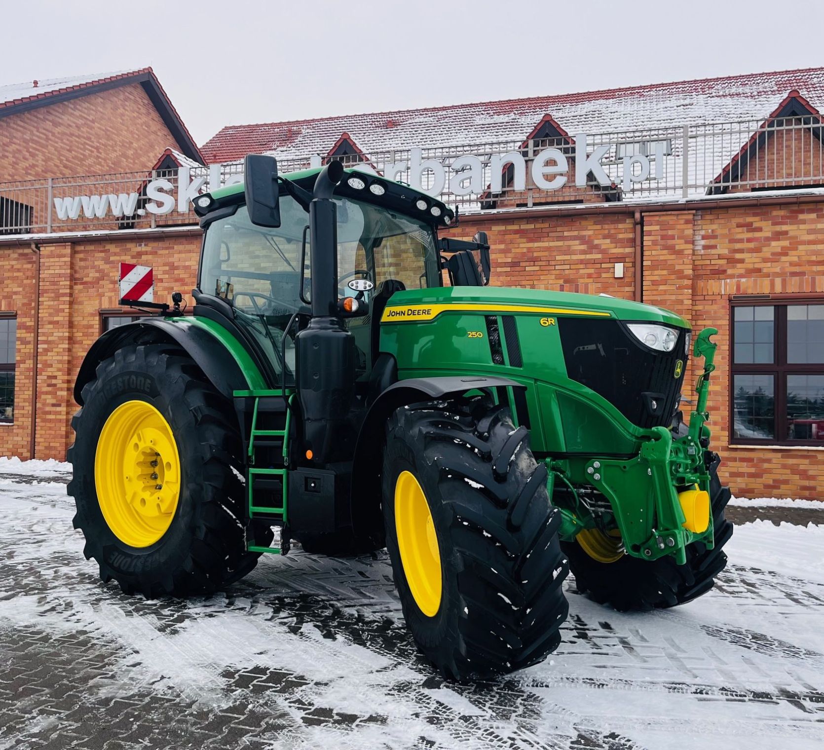 Ciągnik rolniczy John Deere 6R 250 KM