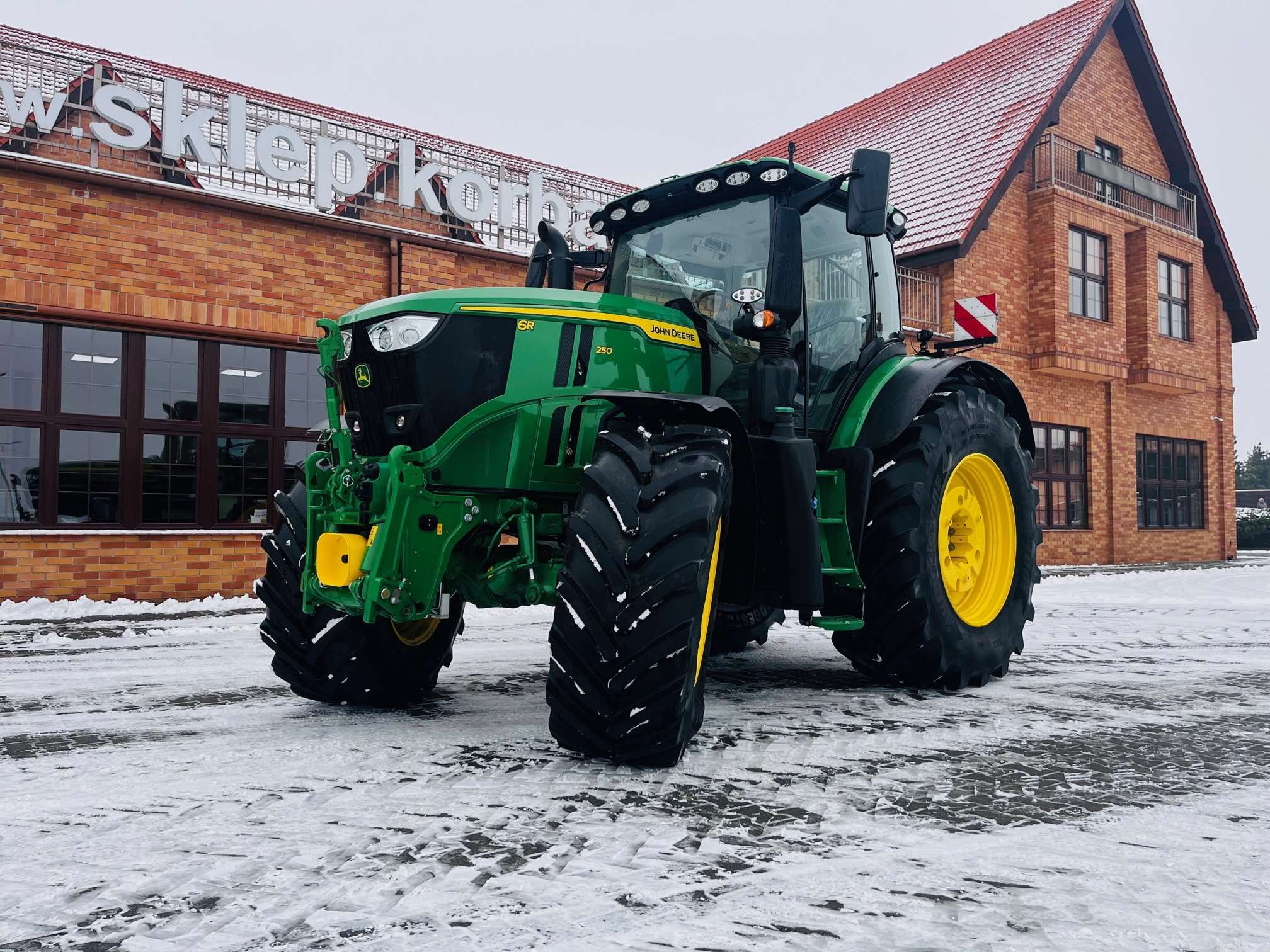Ciągnik rolniczy John Deere 6R 250 KM