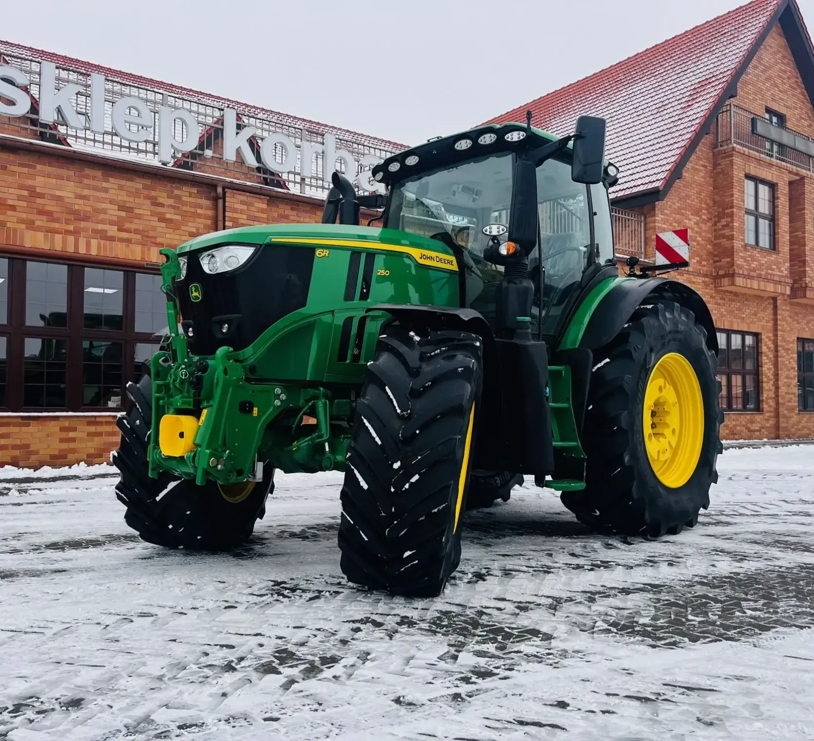 Ciągnik rolniczy John Deere 6R 250 KM