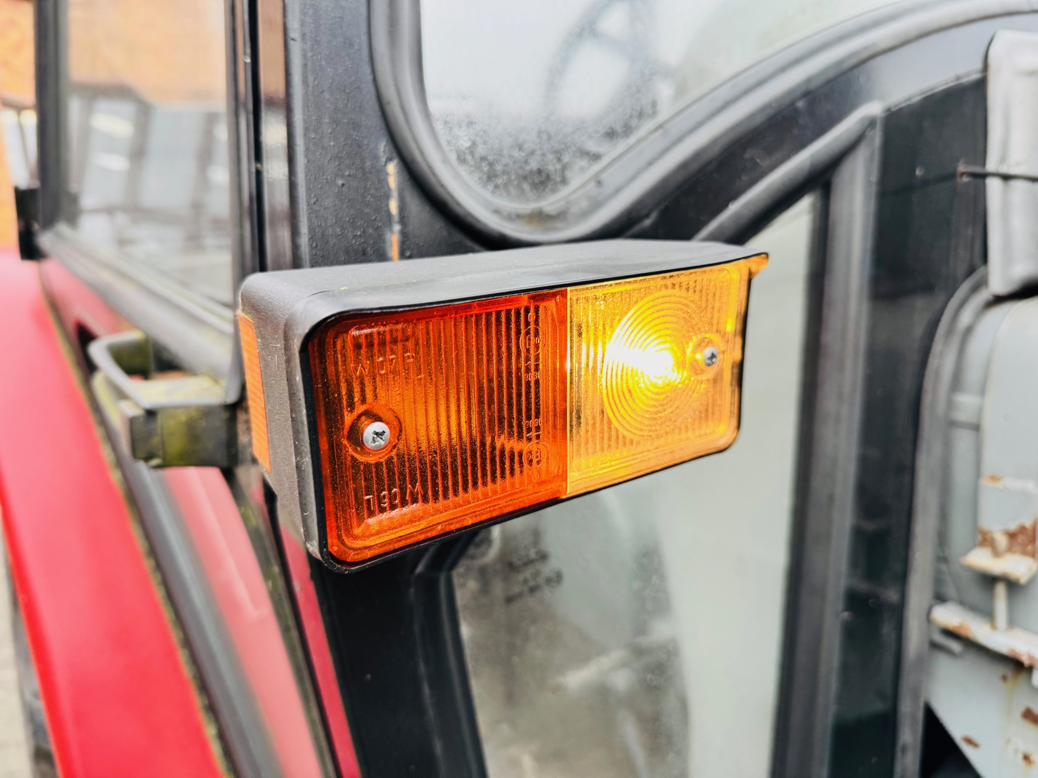Ciagnik-traktor-escort-335-nastepca-ursus-c-330-plac-firma-korbanek