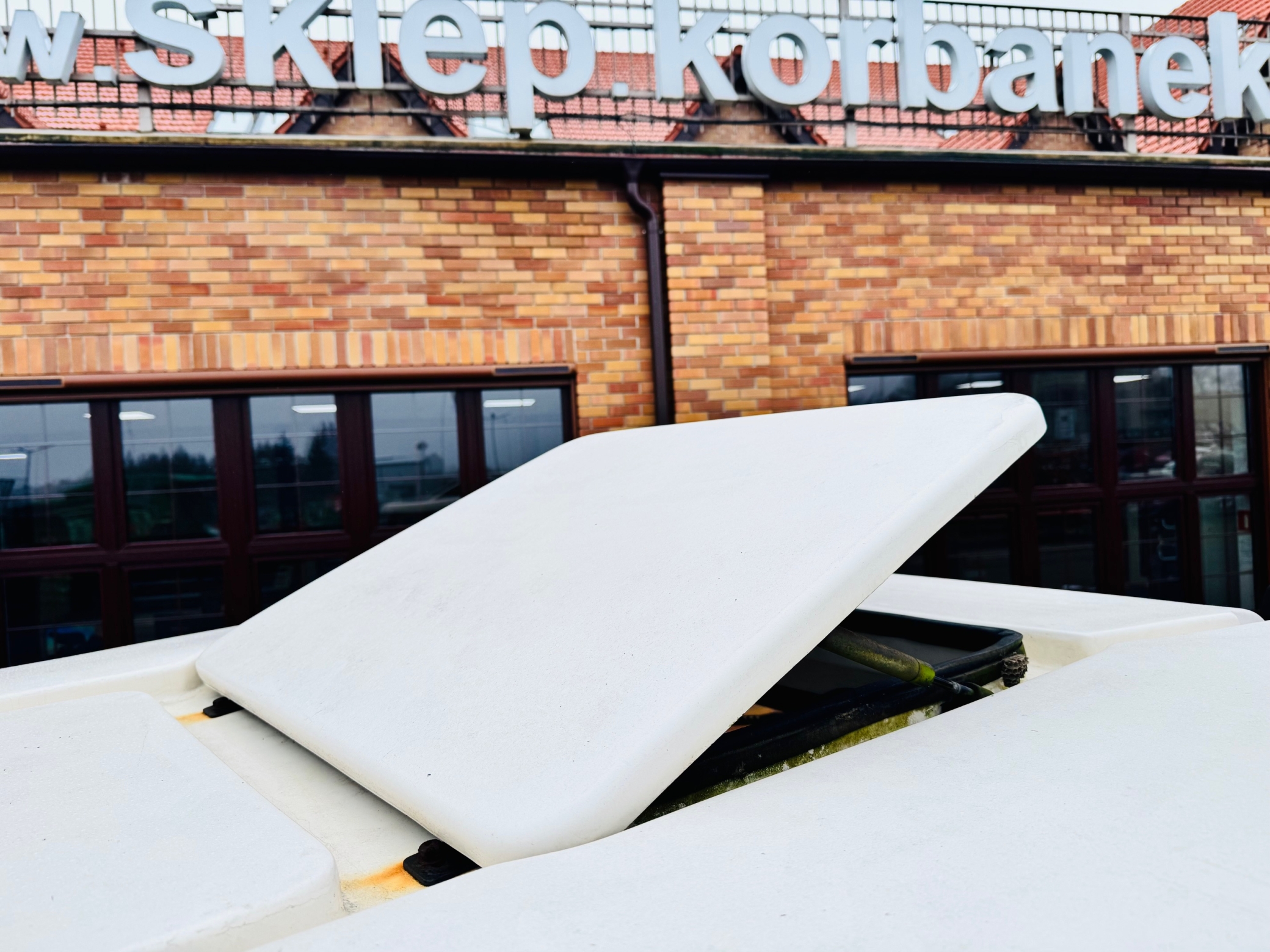 Ciagnik-traktor-escort-335-nastepca-ursus-c-330-plac-firma-korbanek