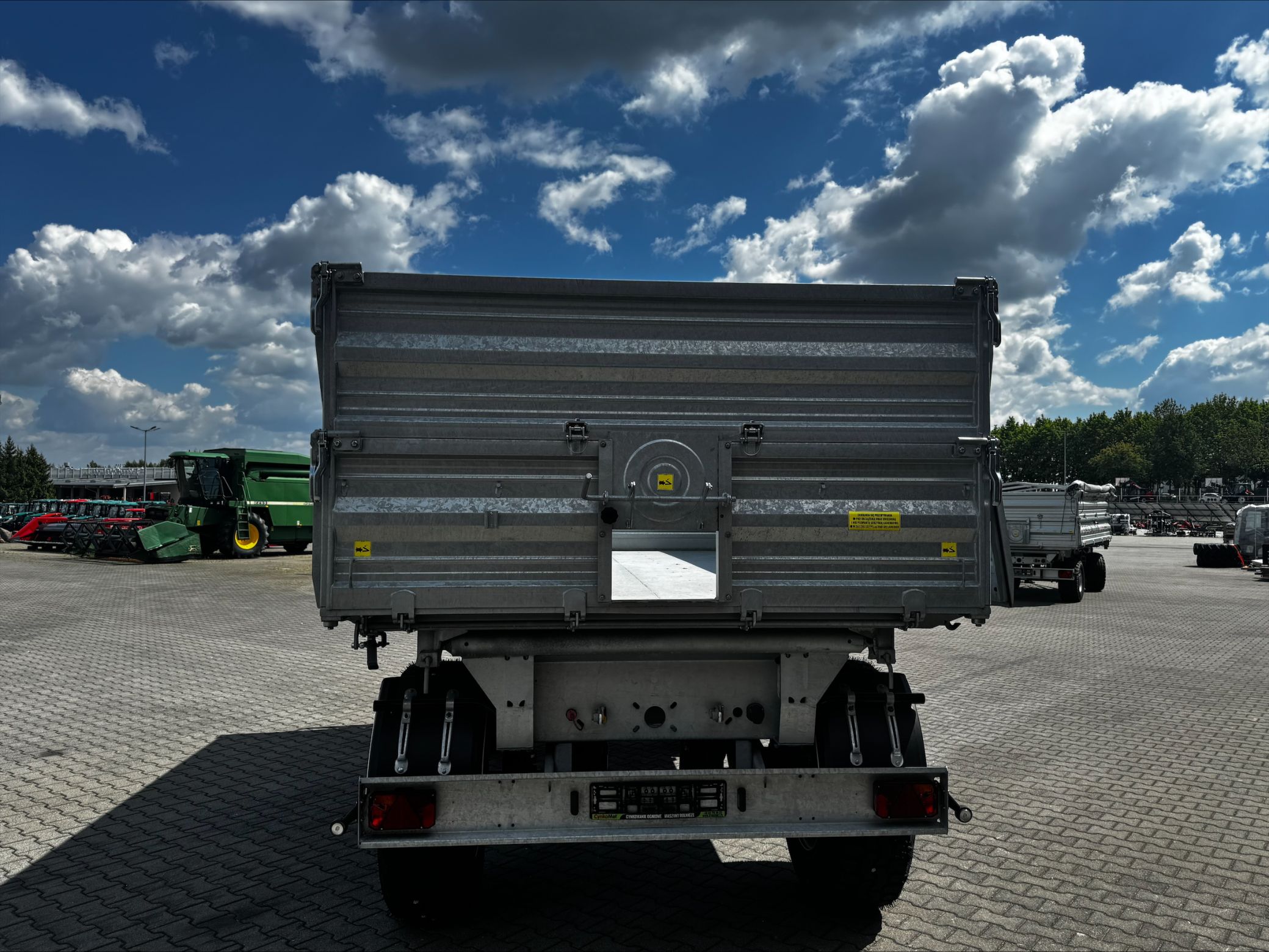 Przyczepa burtowa Cynkomet T-104/6 10 ton
